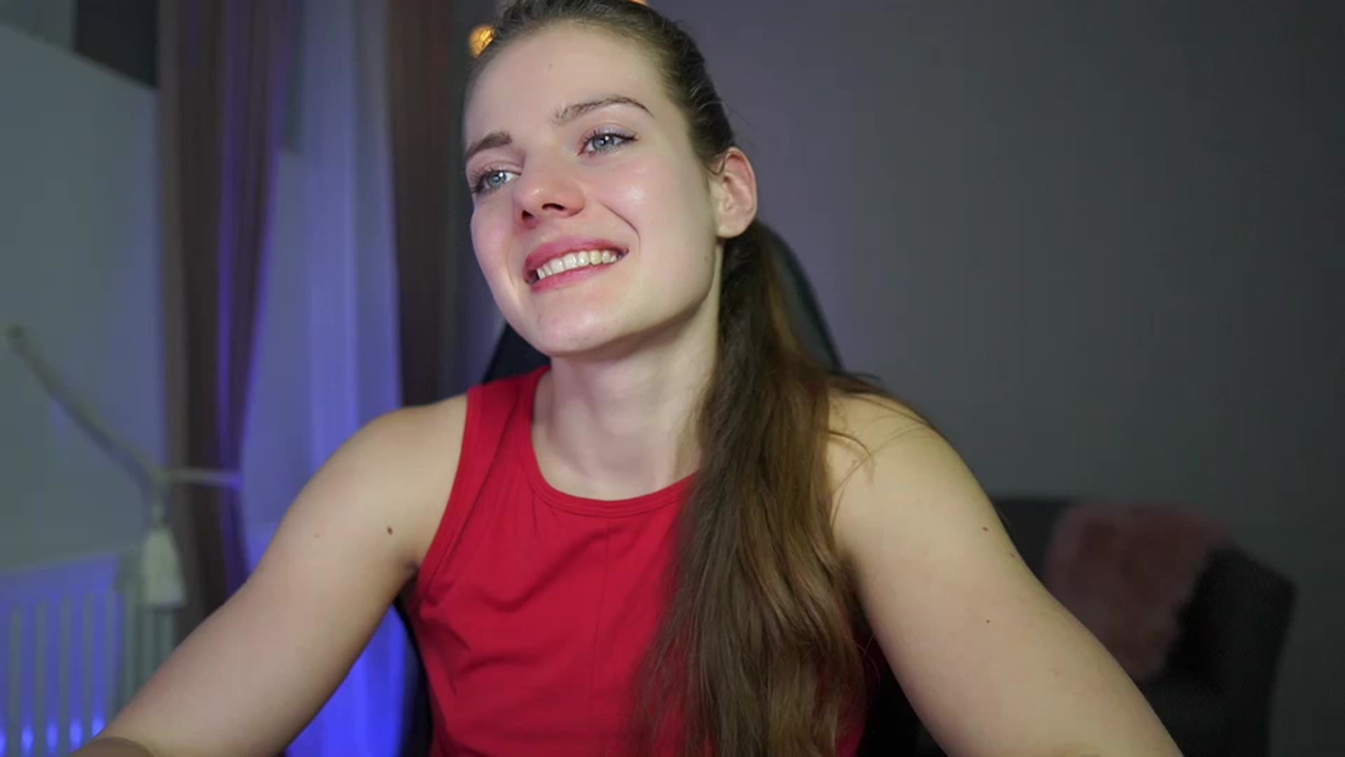 Gallery image thumbnail from Elly_Malkova_'s myfreecams stream on, 03/02/2023, 19:10 image 6 of 20