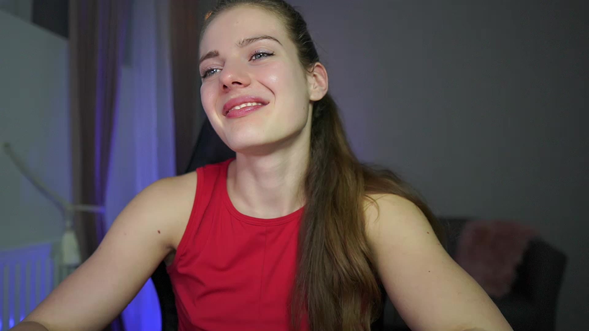 Gallery image thumbnail from Elly_Malkova_'s myfreecams stream on, 03/02/2023, 19:10 image 4 of 20