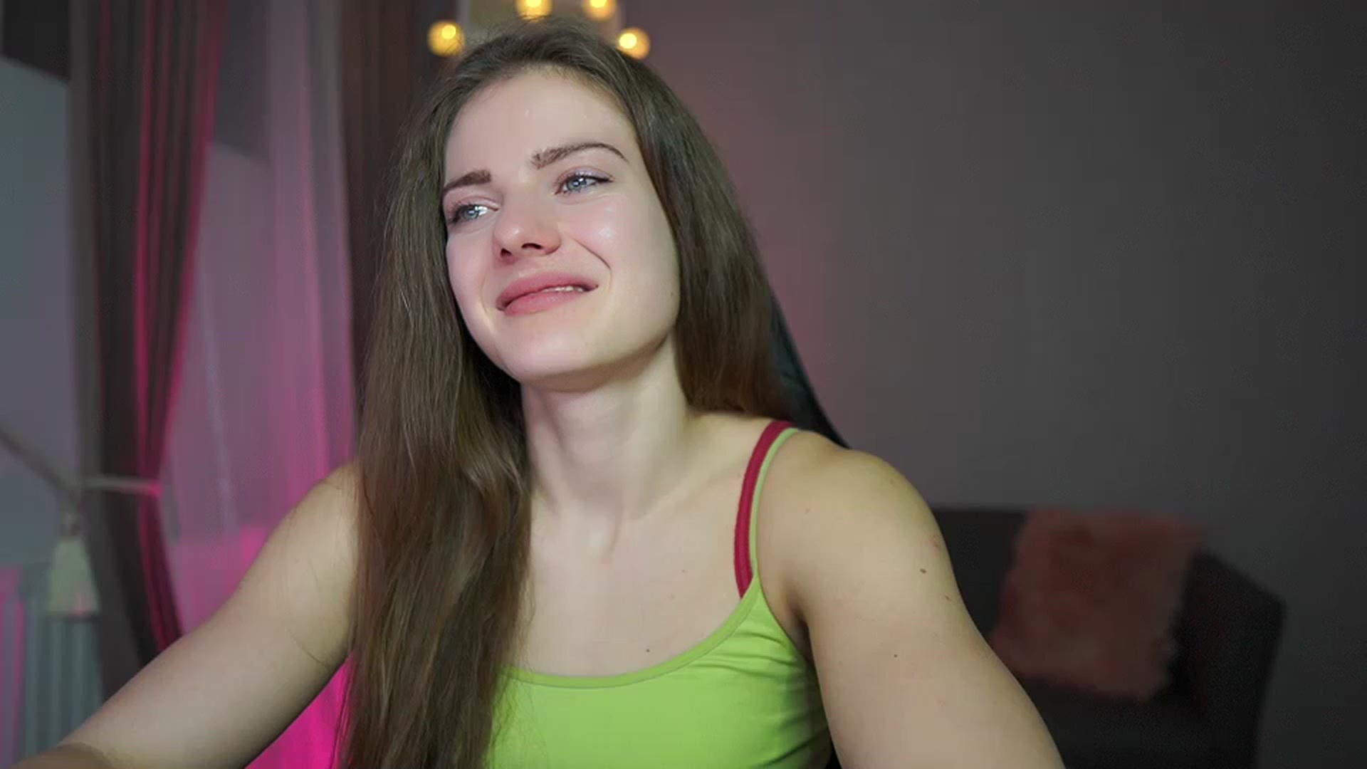 Gallery image thumbnail from Elly_Malkova_'s myfreecams stream on, 03/03/2023, 22:31 image 6 of 20