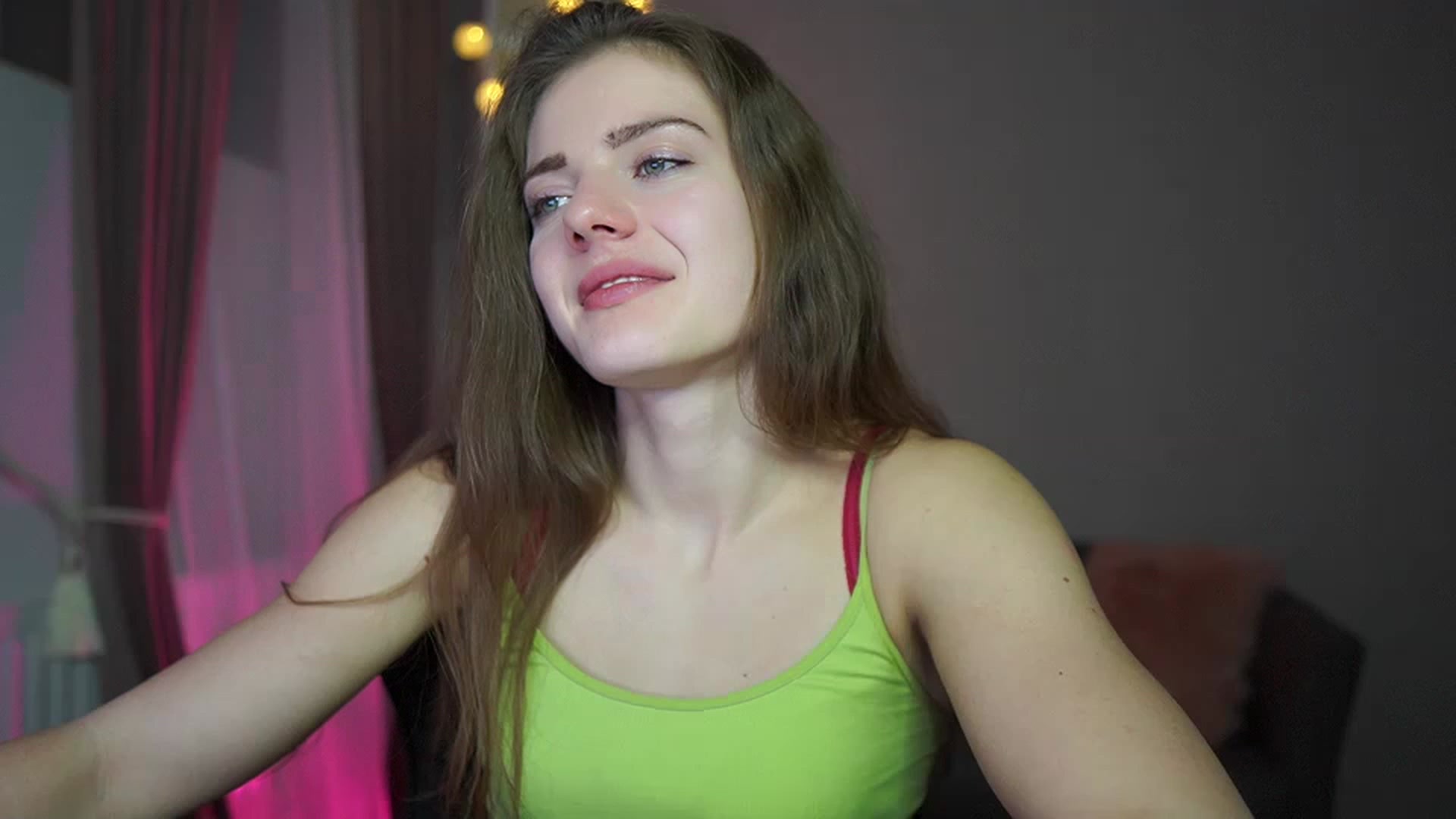 Gallery image thumbnail from Elly_Malkova_'s myfreecams stream on, 03/03/2023, 22:31 image 15 of 20