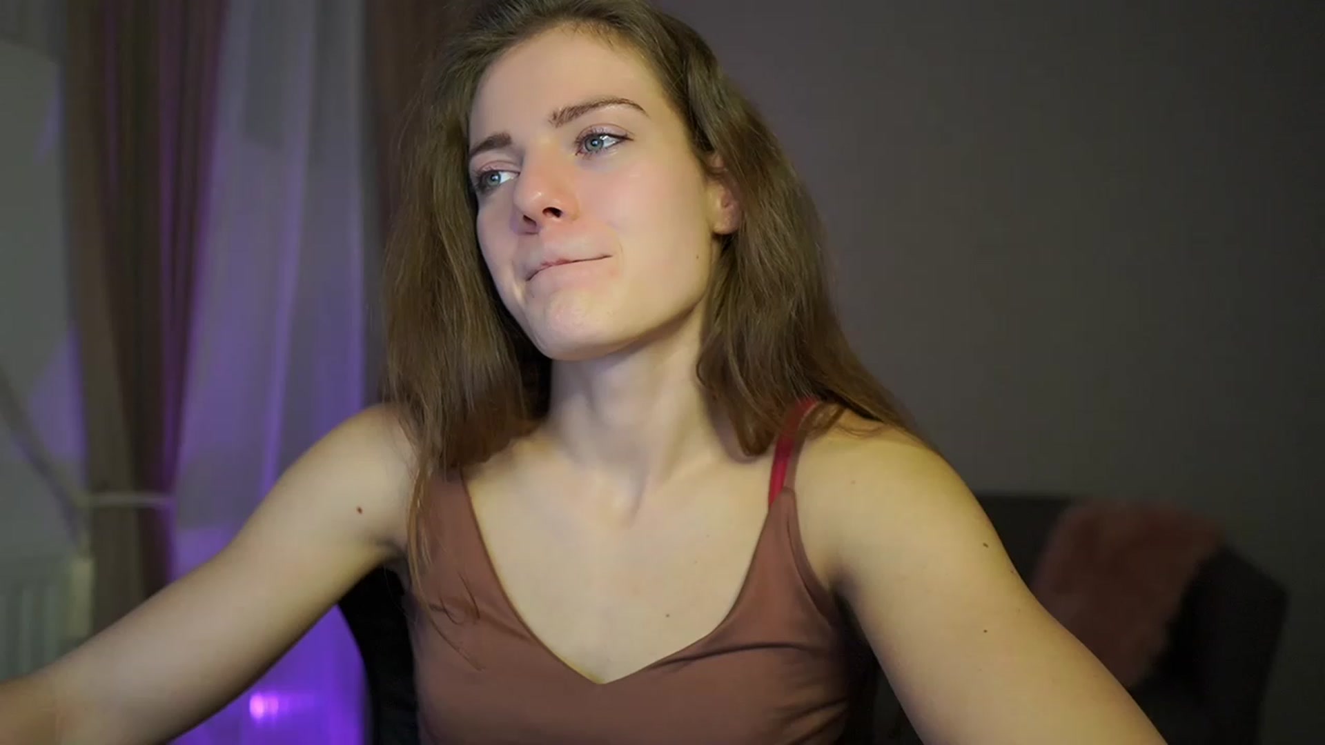 Gallery image thumbnail from Elly_Malkova_'s myfreecams stream on, 03/04/2023, 10:26 image 14 of 20