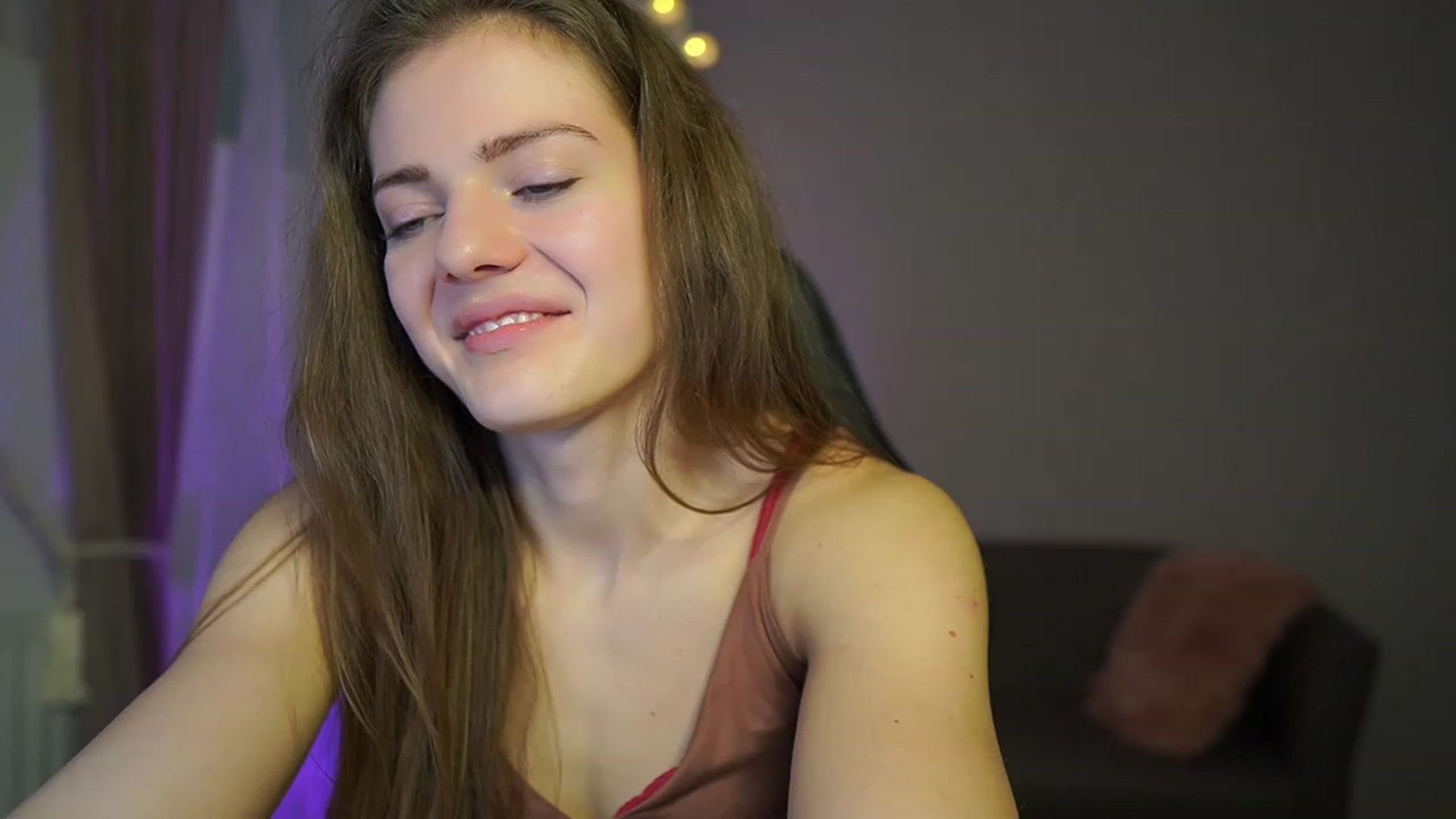 Gallery image thumbnail from Elly_Malkova_'s myfreecams stream on, 03/04/2023, 11:26 image 16 of 20