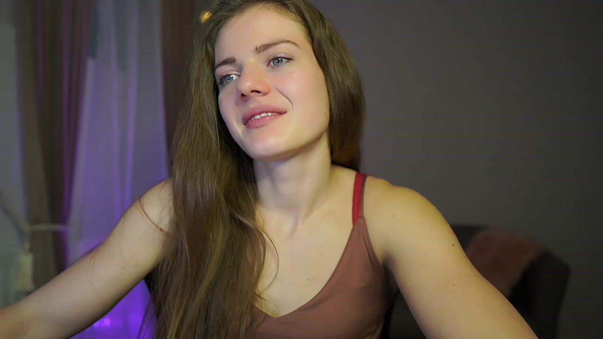Gallery image thumbnail from Elly_Malkova_'s myfreecams stream on, 03/04/2023, 12:01 image 17 of 20