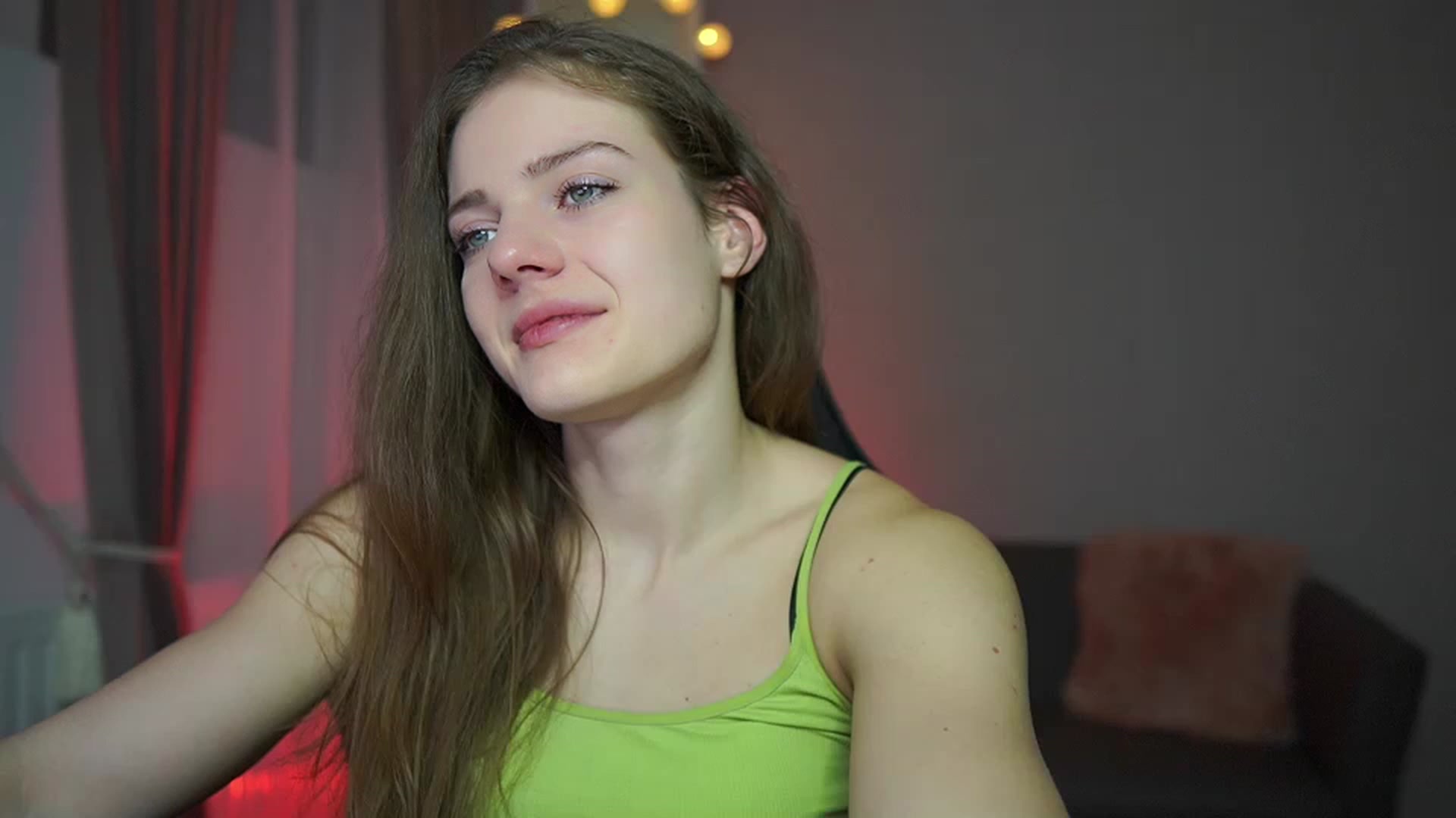 Gallery image thumbnail from Elly_Malkova_'s myfreecams stream on, 03/05/2023, 20:05 image 7 of 20