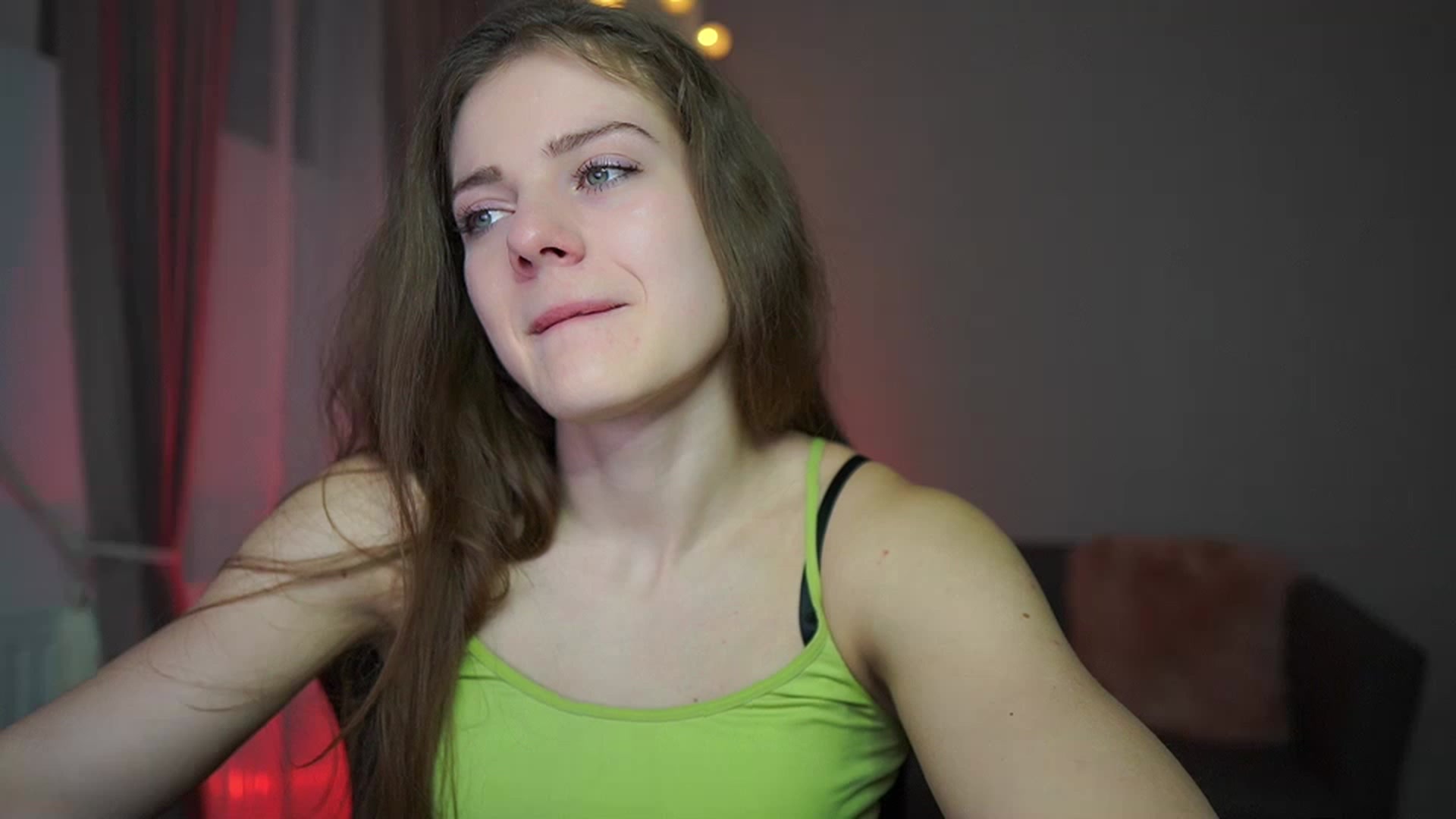 Gallery image thumbnail from Elly_Malkova_'s myfreecams stream on, 03/05/2023, 20:05 image 13 of 20