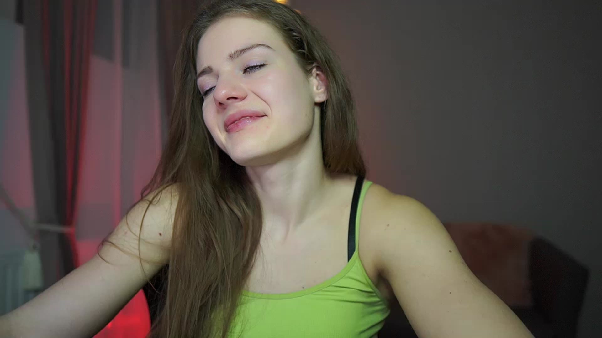 Gallery image thumbnail from Elly_Malkova_'s myfreecams stream on, 03/05/2023, 20:43 image 14 of 20