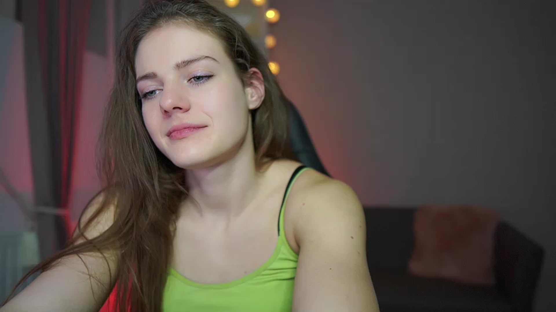 Gallery image thumbnail from Elly_Malkova_'s myfreecams stream on, 03/05/2023, 21:26 image 16 of 20