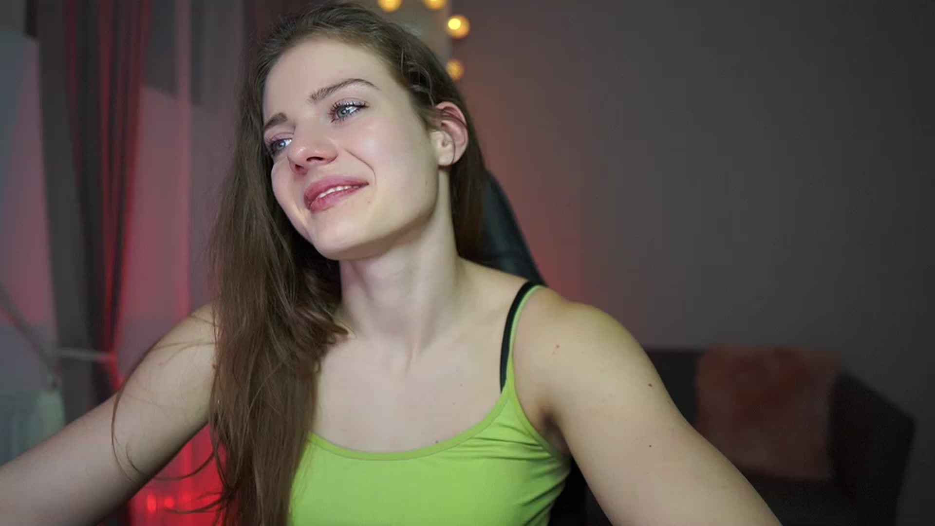 Gallery image thumbnail from Elly_Malkova_'s myfreecams stream on, 03/05/2023, 21:26 image 18 of 20