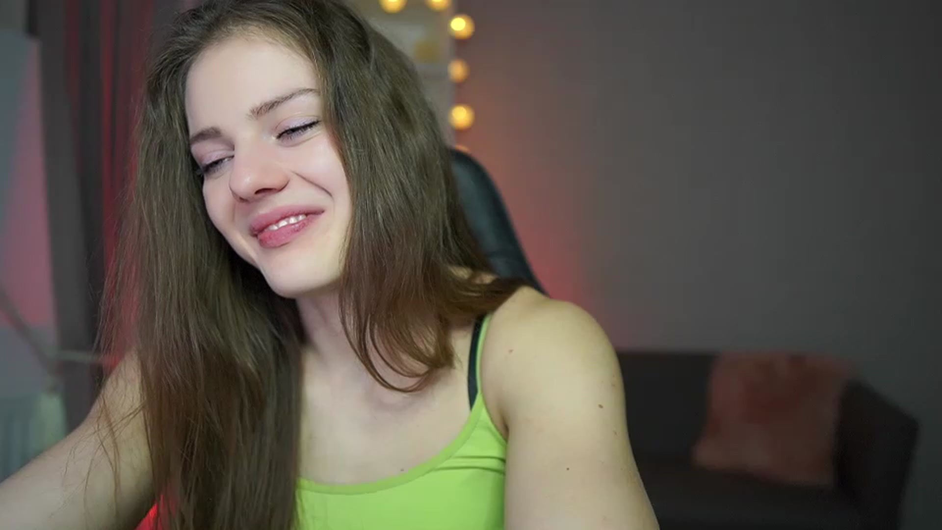 Gallery image thumbnail from Elly_Malkova_'s myfreecams stream on, 03/05/2023, 23:55 image 10 of 20