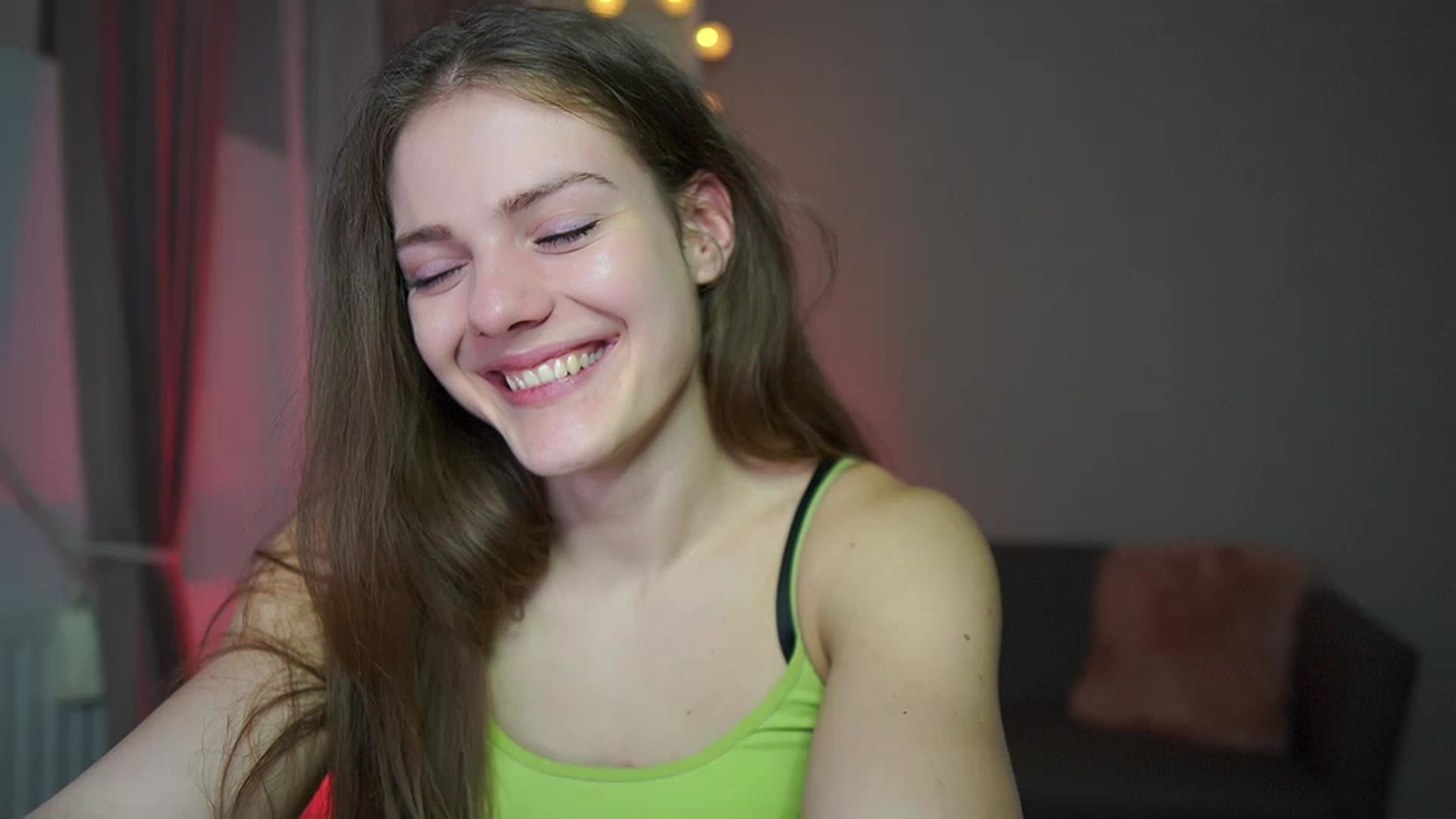 Gallery image thumbnail from Elly_Malkova_'s myfreecams stream on, 03/05/2023, 23:55 image 14 of 20