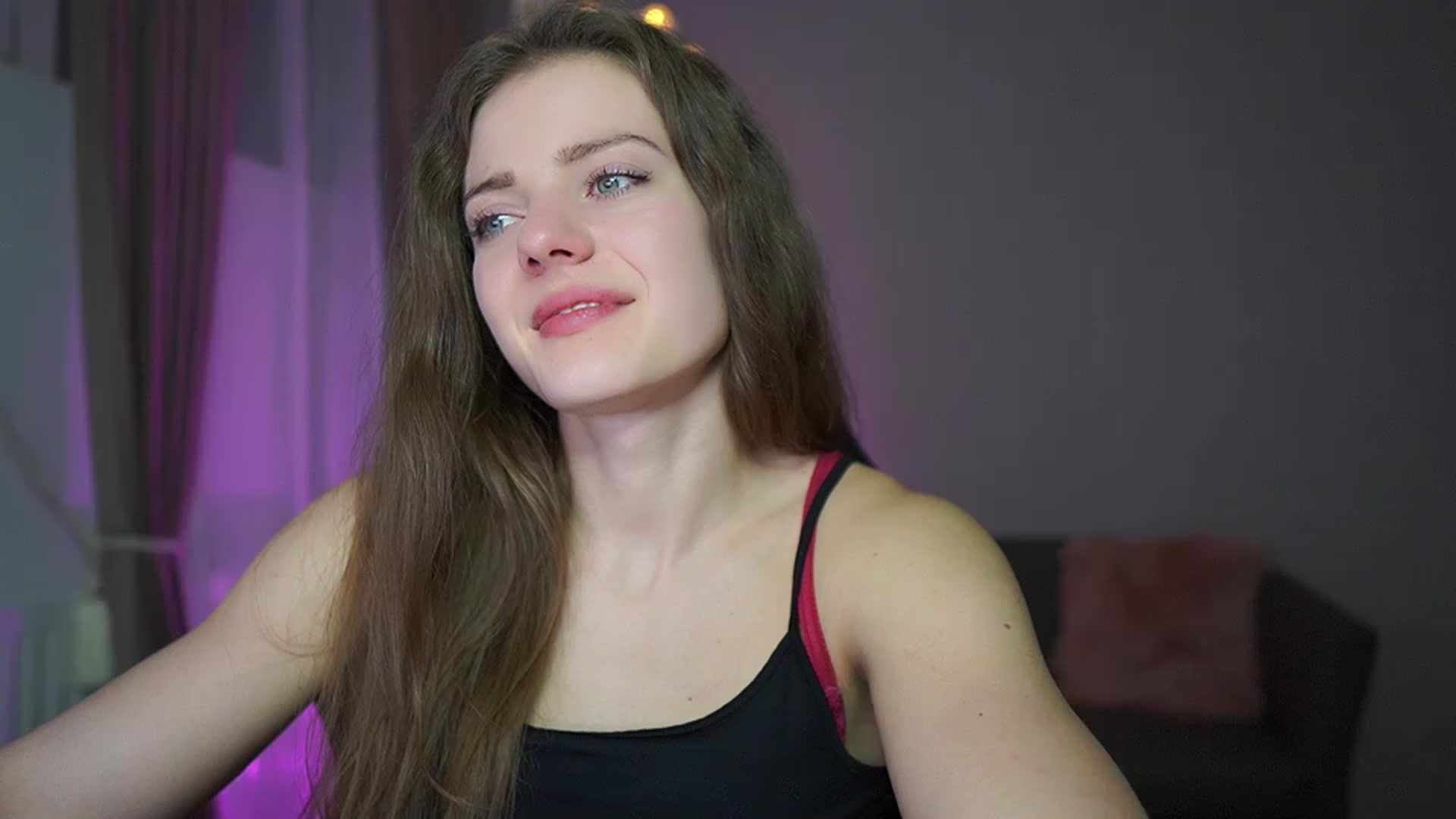Gallery image thumbnail from Elly_Malkova_'s myfreecams stream on, 03/07/2023, 20:47 image 17 of 20