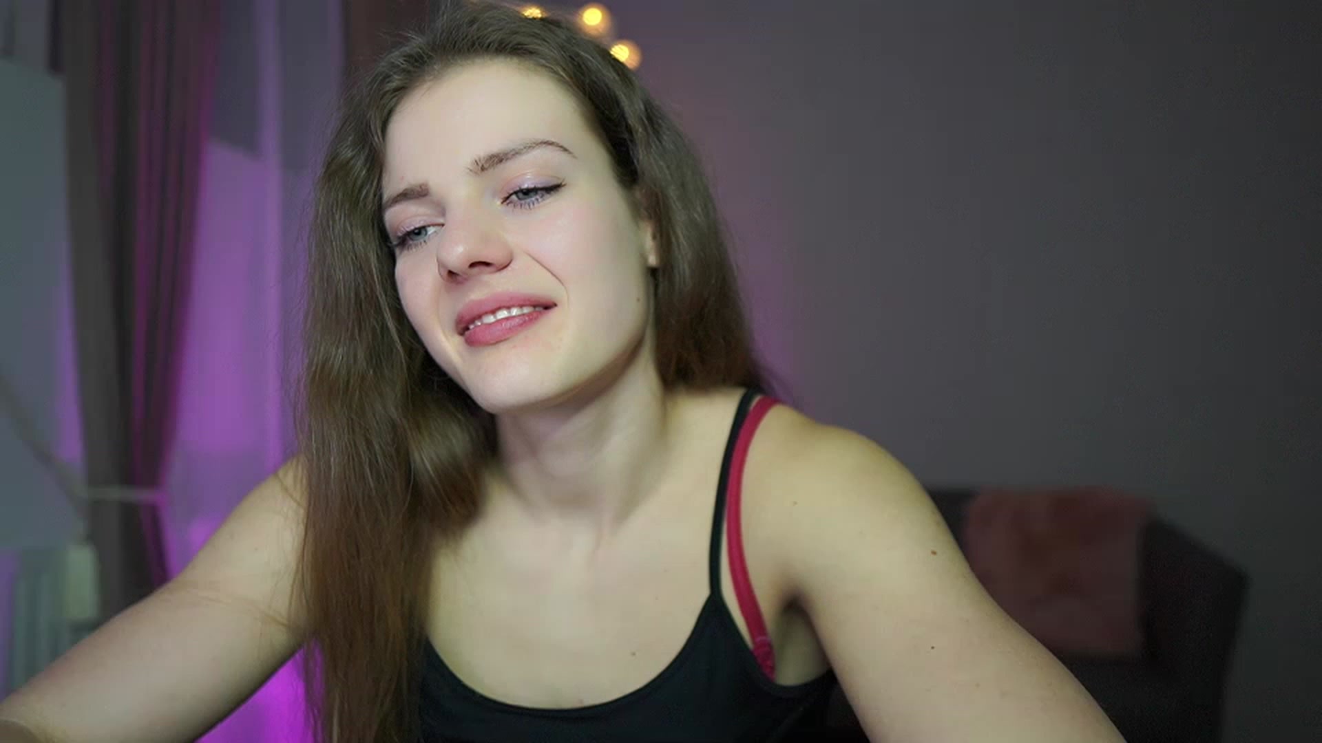 Gallery image thumbnail from Elly_Malkova_'s myfreecams stream on, 03/07/2023, 21:48 image 12 of 20