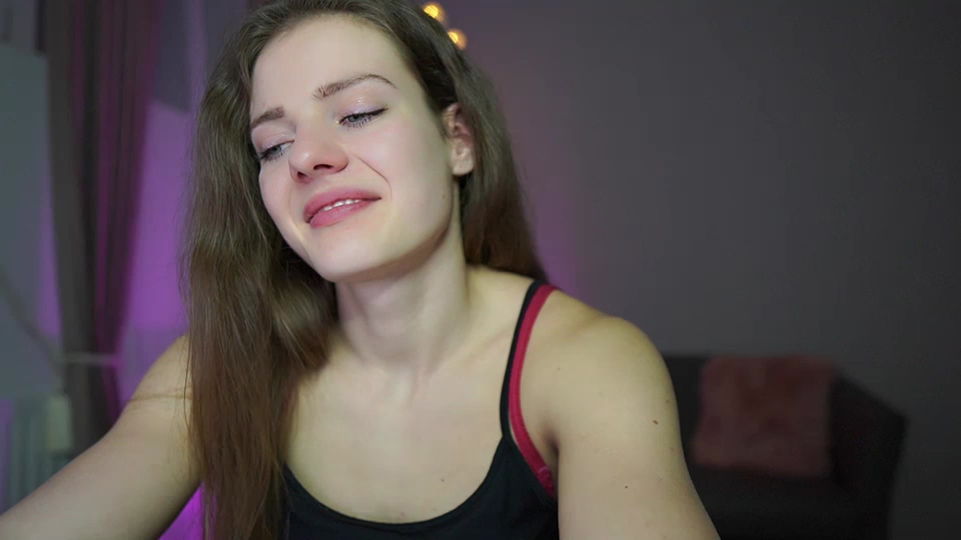 Gallery image thumbnail from Elly_Malkova_'s myfreecams stream on, 03/07/2023, 21:48 image 9 of 20