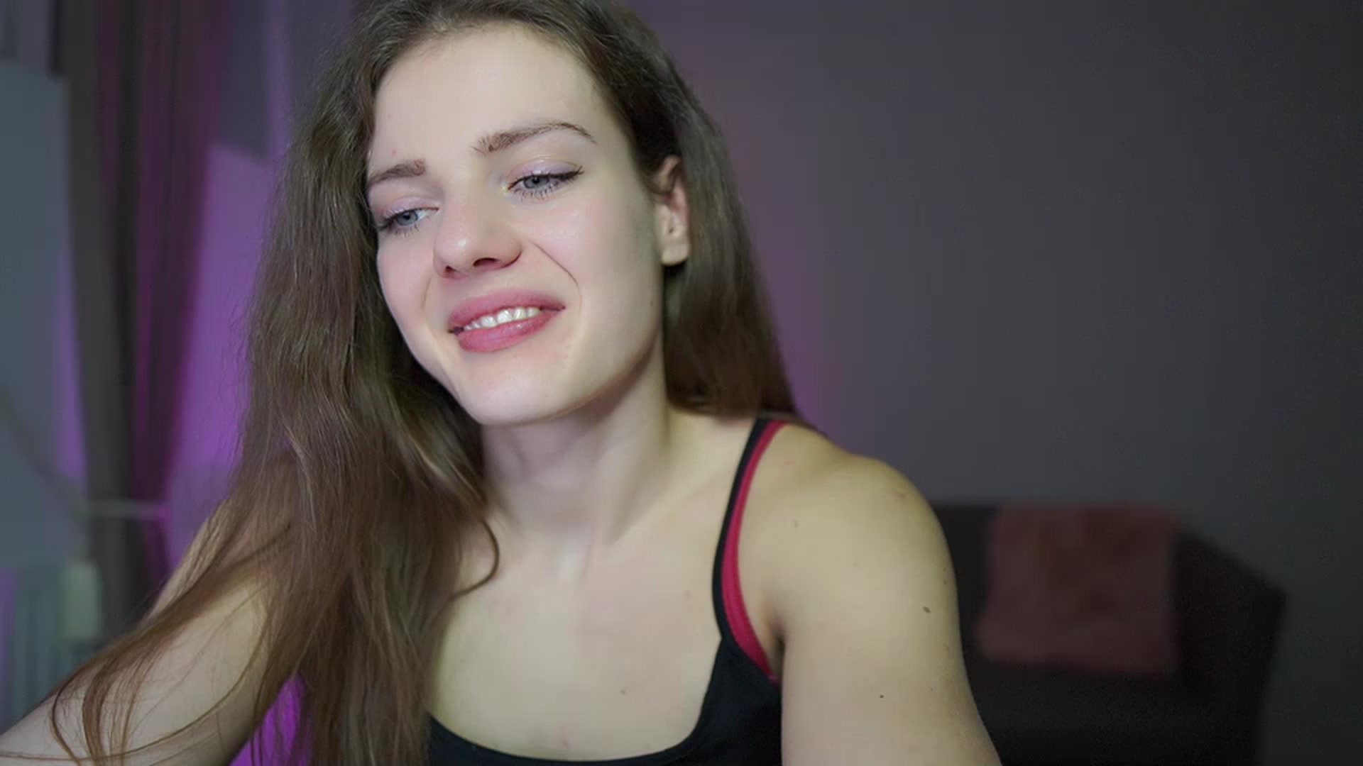 Gallery image thumbnail from Elly_Malkova_'s myfreecams stream on, 03/07/2023, 23:33 image 5 of 20
