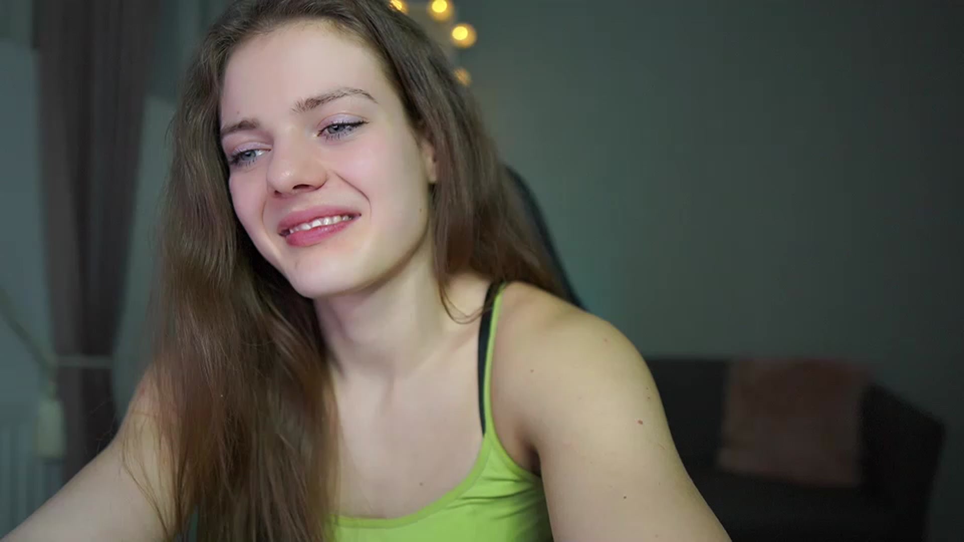 Gallery image thumbnail from Elly_Malkova_'s myfreecams stream on, 03/08/2023, 19:47 image 16 of 20