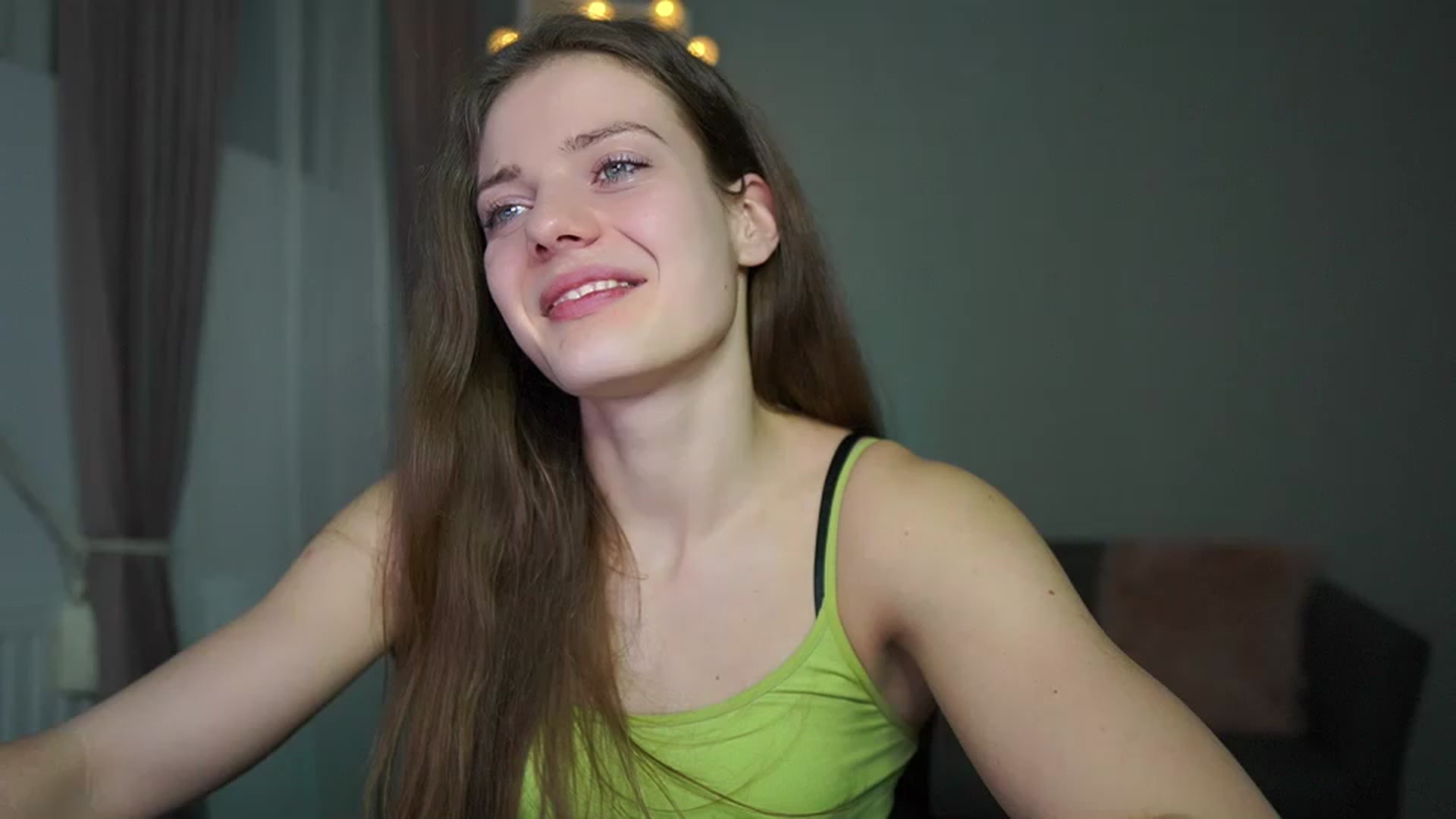 Gallery image thumbnail from Elly_Malkova_'s myfreecams stream on, 03/08/2023, 19:47 image 3 of 20