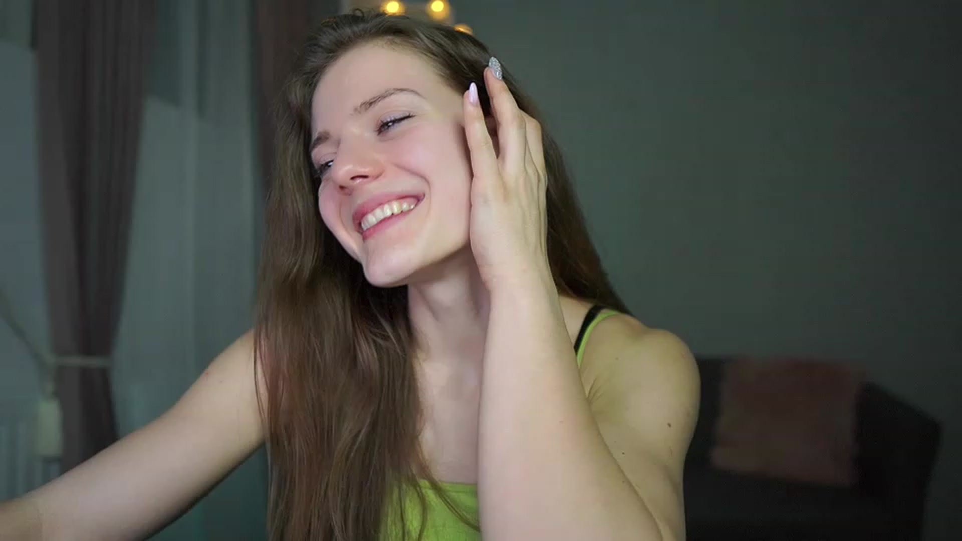 Gallery image thumbnail from Elly_Malkova_'s myfreecams stream on, 03/08/2023, 20:34 image 19 of 20