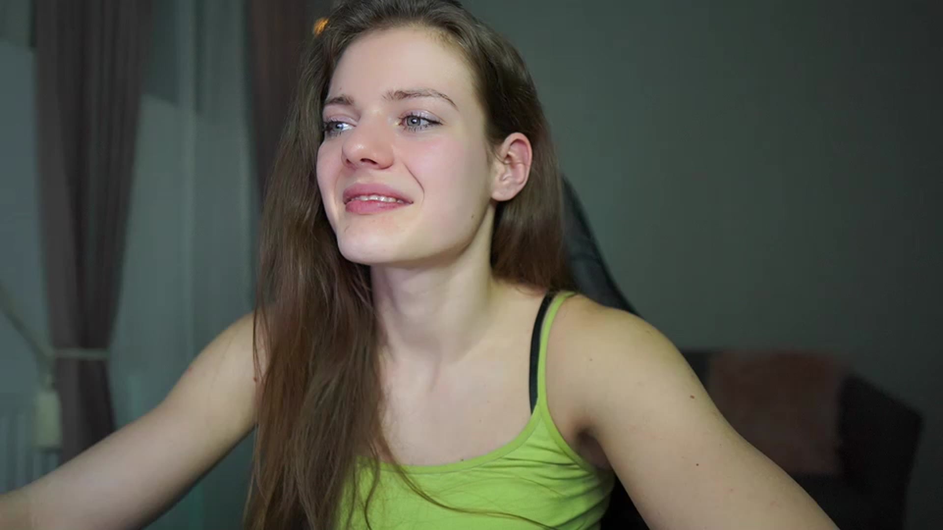 Gallery image thumbnail from Elly_Malkova_'s myfreecams stream on, 03/08/2023, 20:34 image 18 of 20