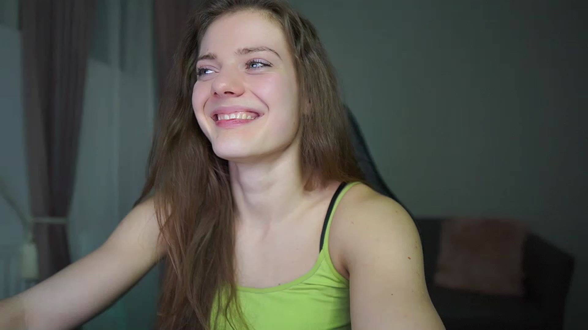 Gallery image thumbnail from Elly_Malkova_'s myfreecams stream on, 03/08/2023, 20:34 image 9 of 20