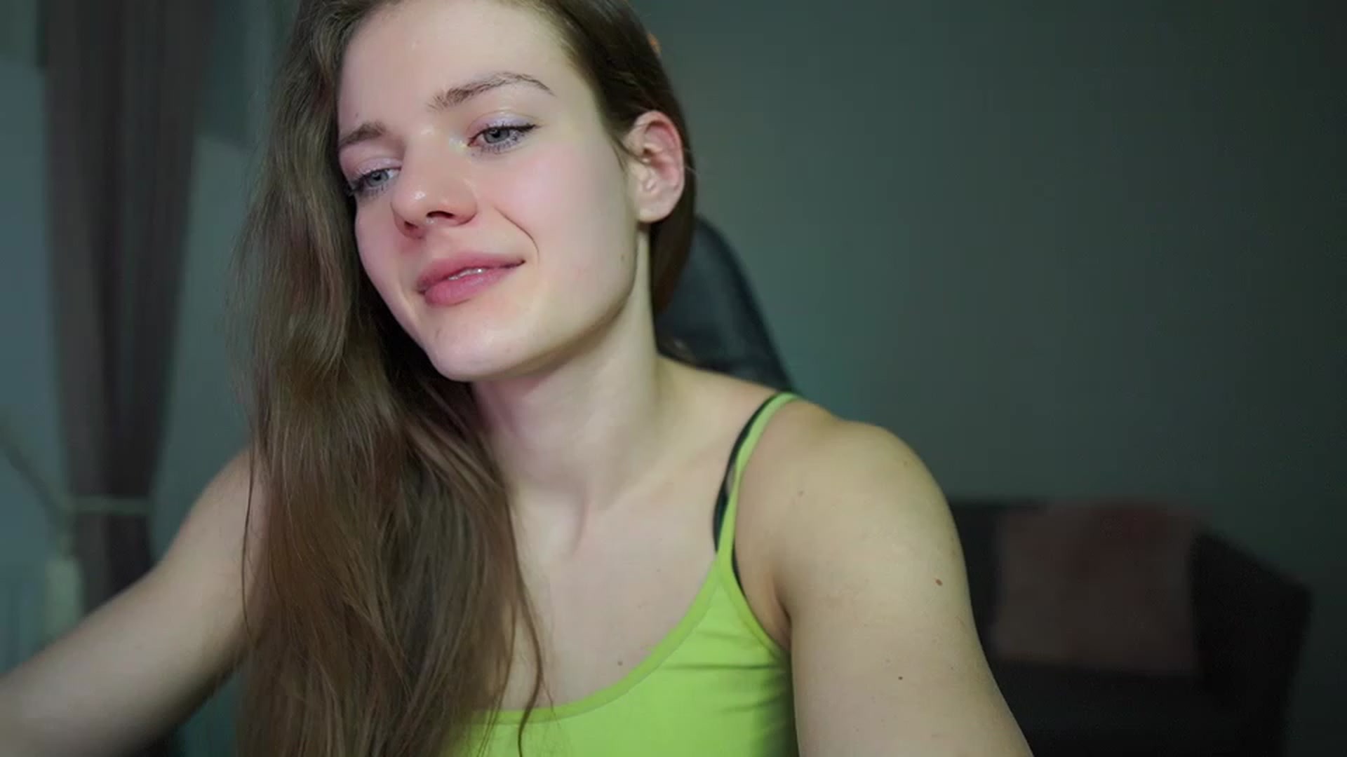 Gallery image thumbnail from Elly_Malkova_'s myfreecams stream on, 03/08/2023, 21:42 image 18 of 20