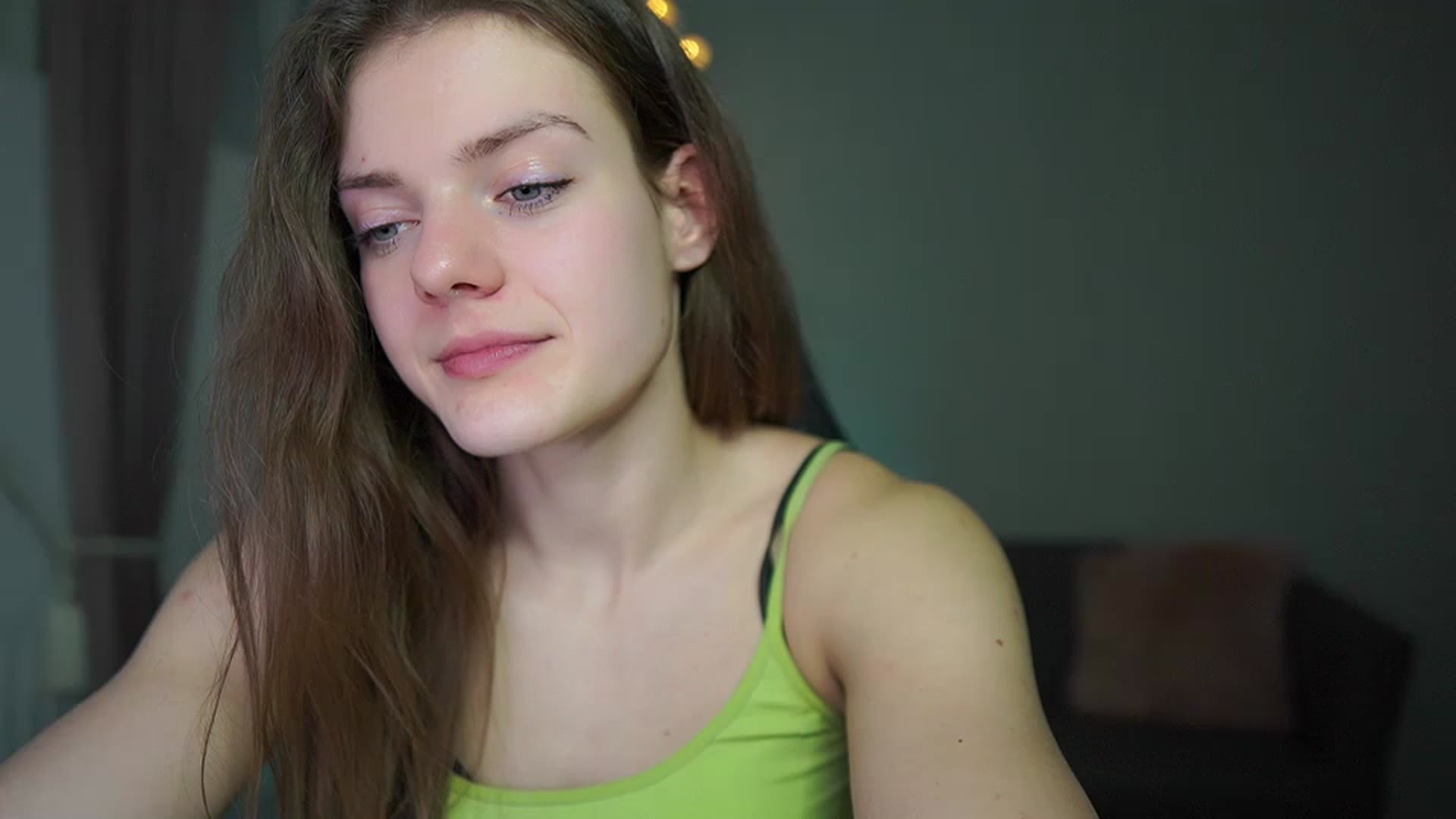 Gallery image thumbnail from Elly_Malkova_'s myfreecams stream on, 03/08/2023, 21:42 image 19 of 20