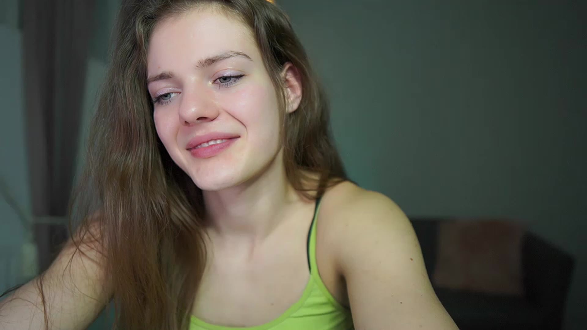 Gallery image thumbnail from Elly_Malkova_'s myfreecams stream on, 03/08/2023, 21:42 image 4 of 20