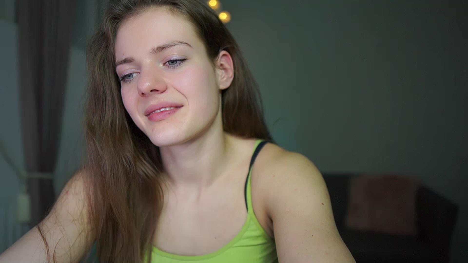 Gallery image thumbnail from Elly_Malkova_'s myfreecams stream on, 03/08/2023, 21:42 image 8 of 20
