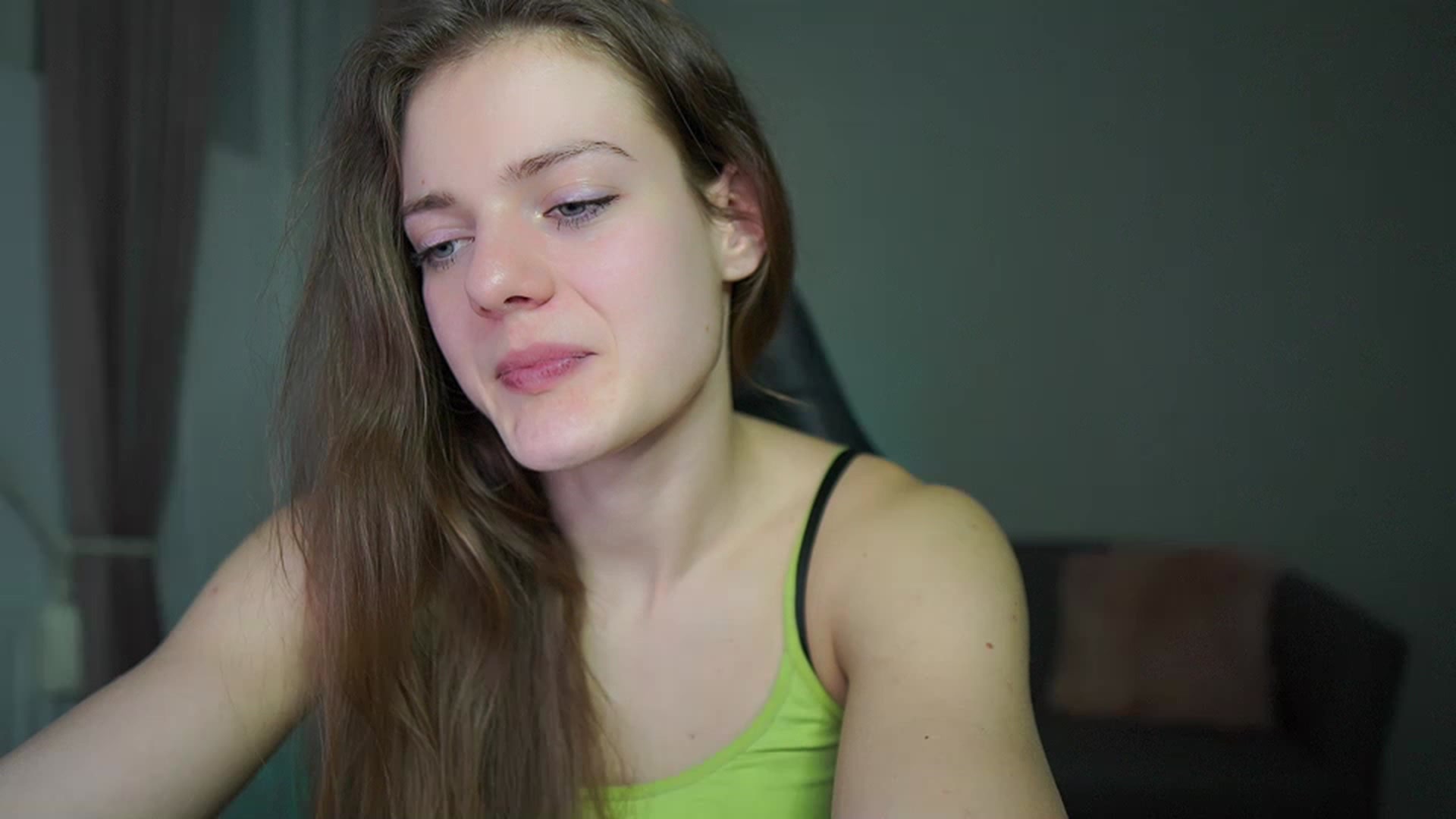 Gallery image thumbnail from Elly_Malkova_'s myfreecams stream on, 03/08/2023, 23:48 image 3 of 20