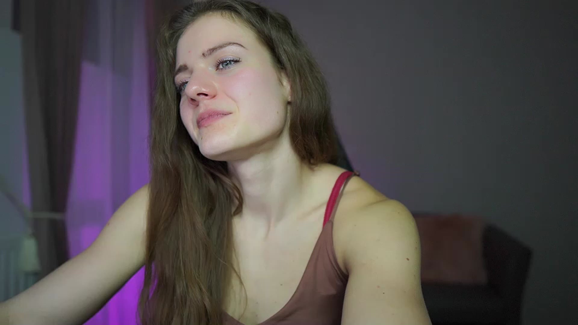 Gallery image thumbnail from Elly_Malkova_'s myfreecams stream on, 03/10/2023, 21:42 image 9 of 20