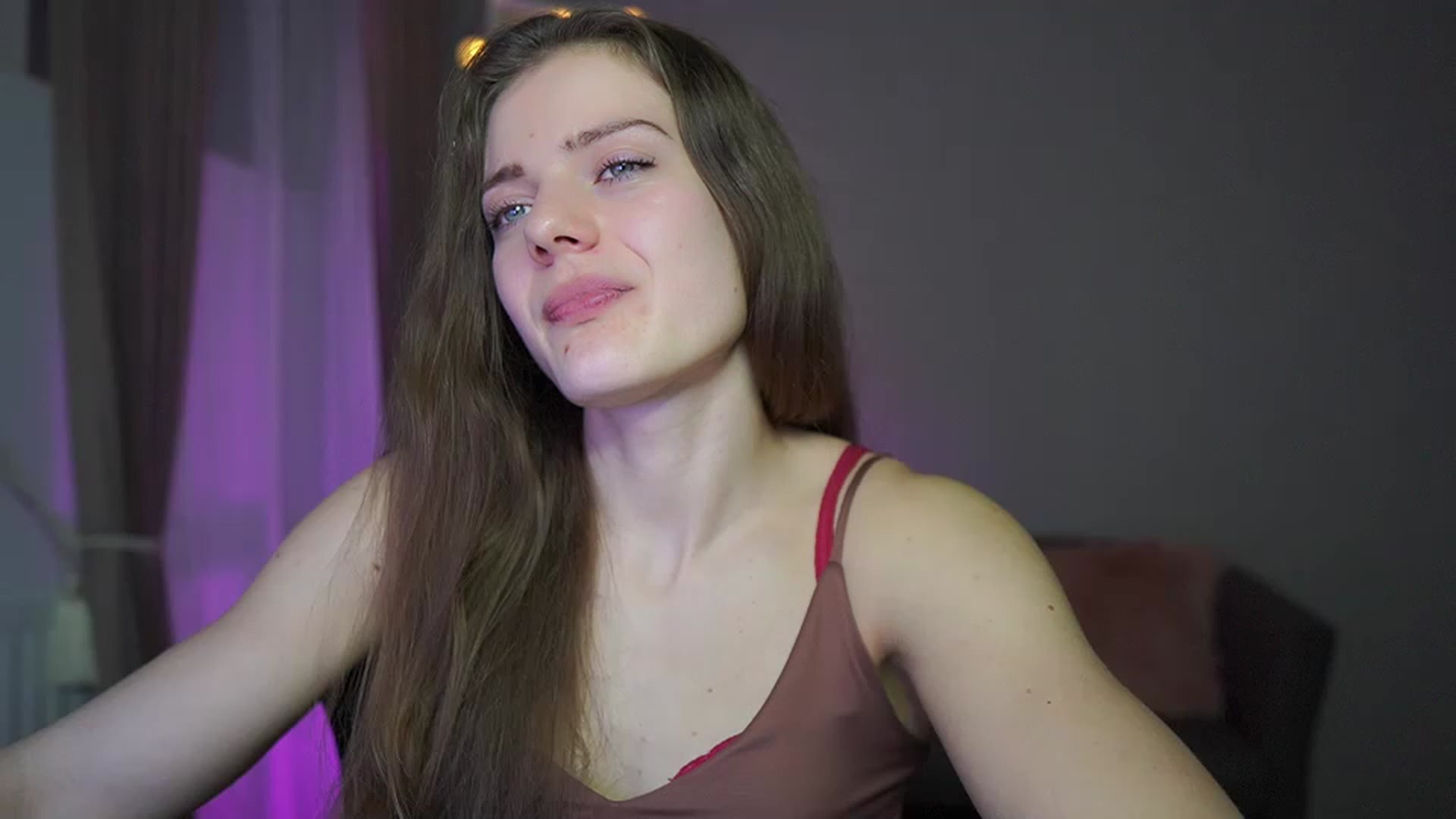 Gallery image thumbnail from Elly_Malkova_'s myfreecams stream on, 03/10/2023, 22:25 image 6 of 20