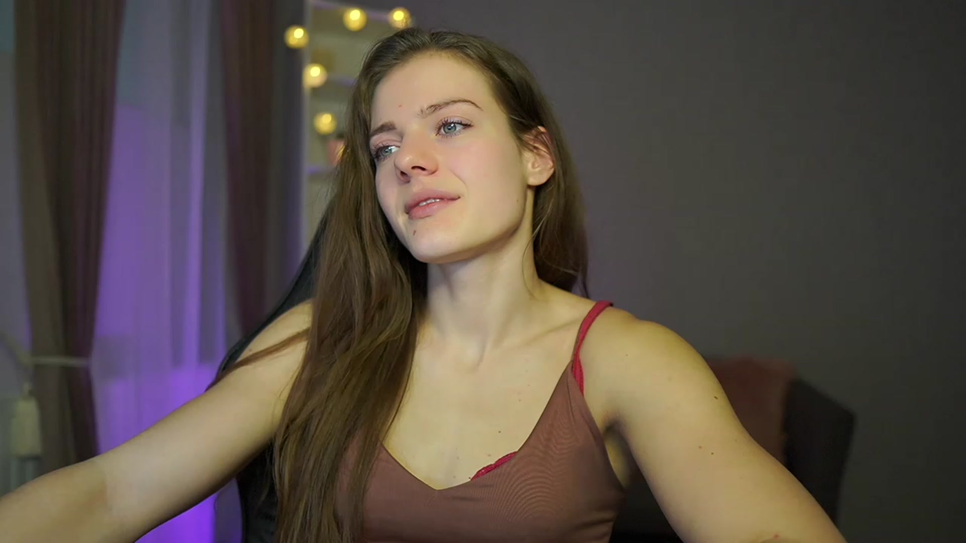 Gallery image thumbnail from Elly_Malkova_'s myfreecams stream on, 03/11/2023, 09:47 image 19 of 20