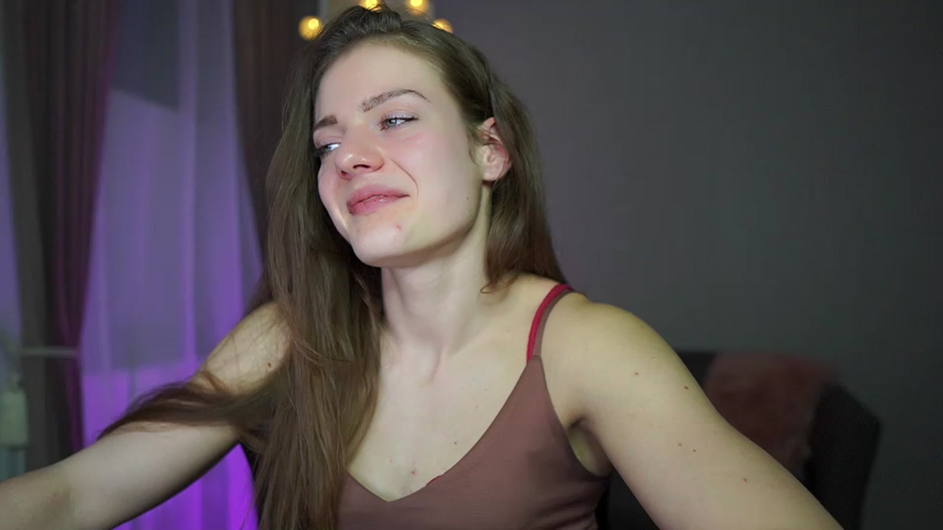 Gallery image thumbnail from Elly_Malkova_'s myfreecams stream on, 03/16/2023, 19:55 image 12 of 20