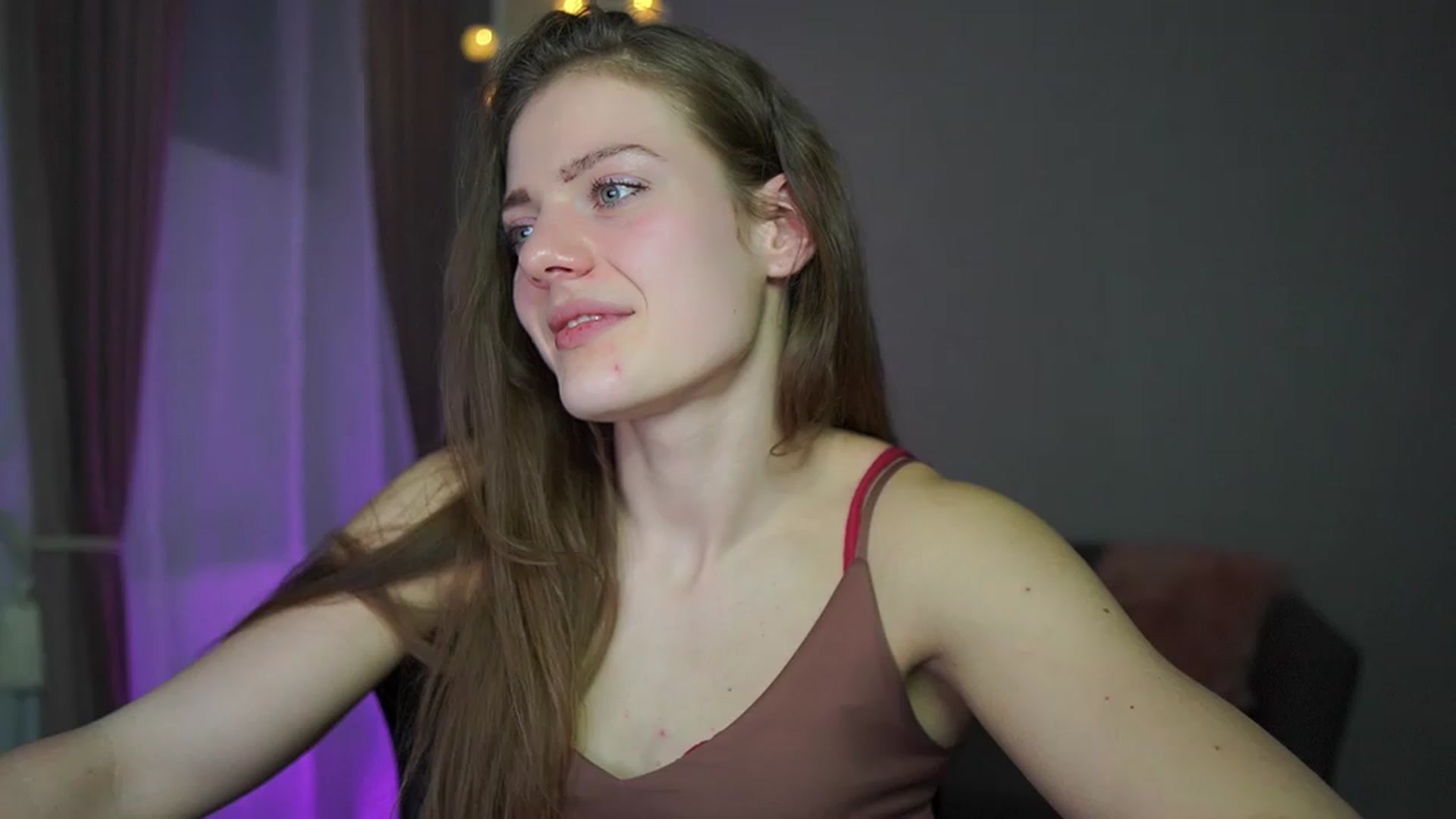 Gallery image thumbnail from Elly_Malkova_'s myfreecams stream on, 03/16/2023, 19:55 image 10 of 20