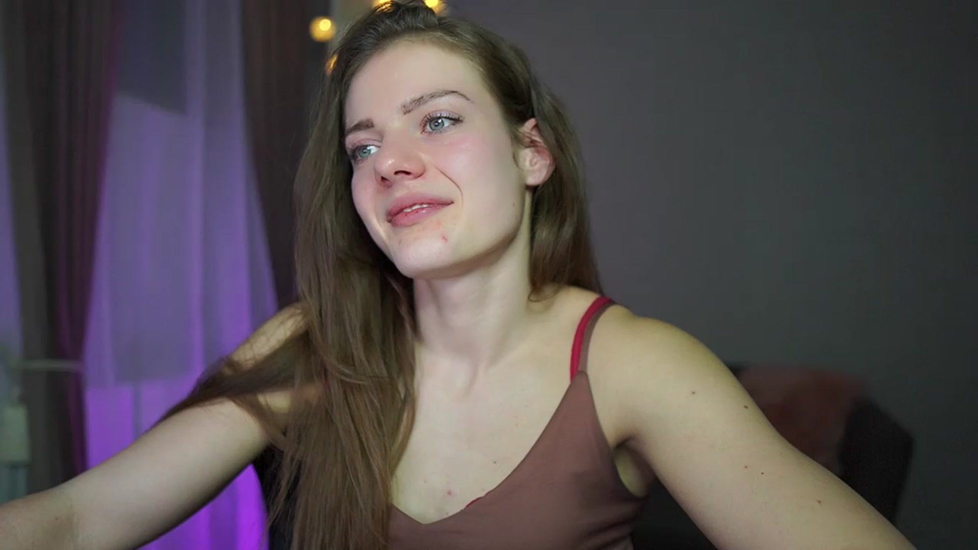 Gallery image thumbnail from Elly_Malkova_'s myfreecams stream on, 03/16/2023, 19:55 image 8 of 20