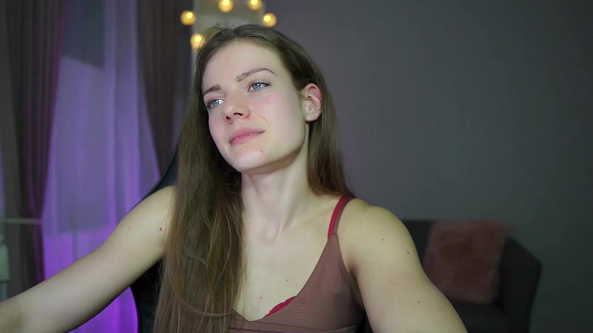 Gallery image thumbnail from Elly_Malkova_'s myfreecams stream on, 03/16/2023, 21:41 image 7 of 20