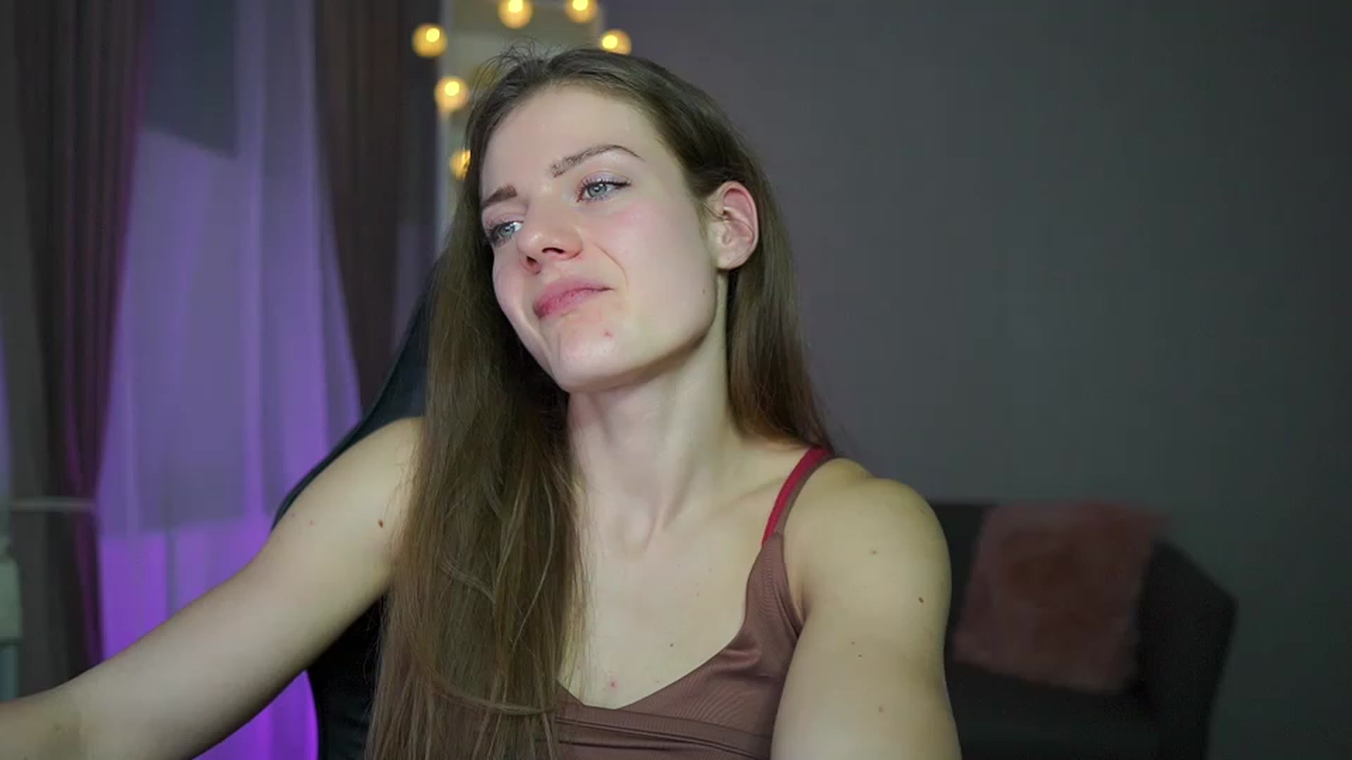 Gallery image thumbnail from Elly_Malkova_'s myfreecams stream on, 03/16/2023, 21:41 image 4 of 20