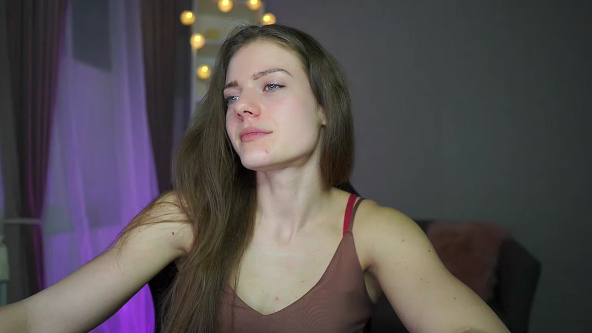 Gallery image thumbnail from Elly_Malkova_'s myfreecams stream on, 03/16/2023, 23:32 image 5 of 20