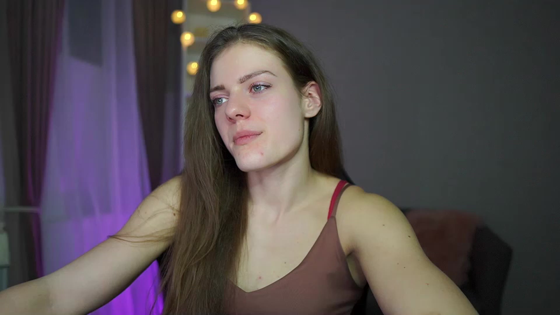Gallery image thumbnail from Elly_Malkova_'s myfreecams stream on, 03/16/2023, 23:32 image 8 of 20