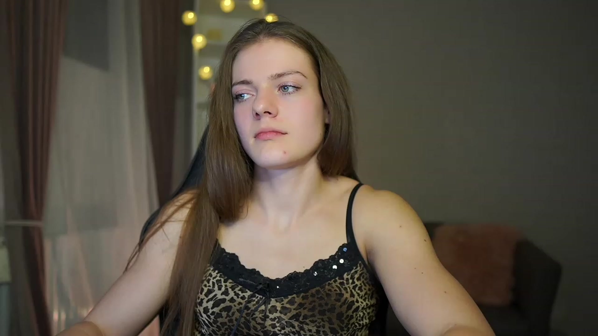 Gallery image thumbnail from Elly_Malkova_'s myfreecams stream on, 03/17/2023, 20:56 image 6 of 20
