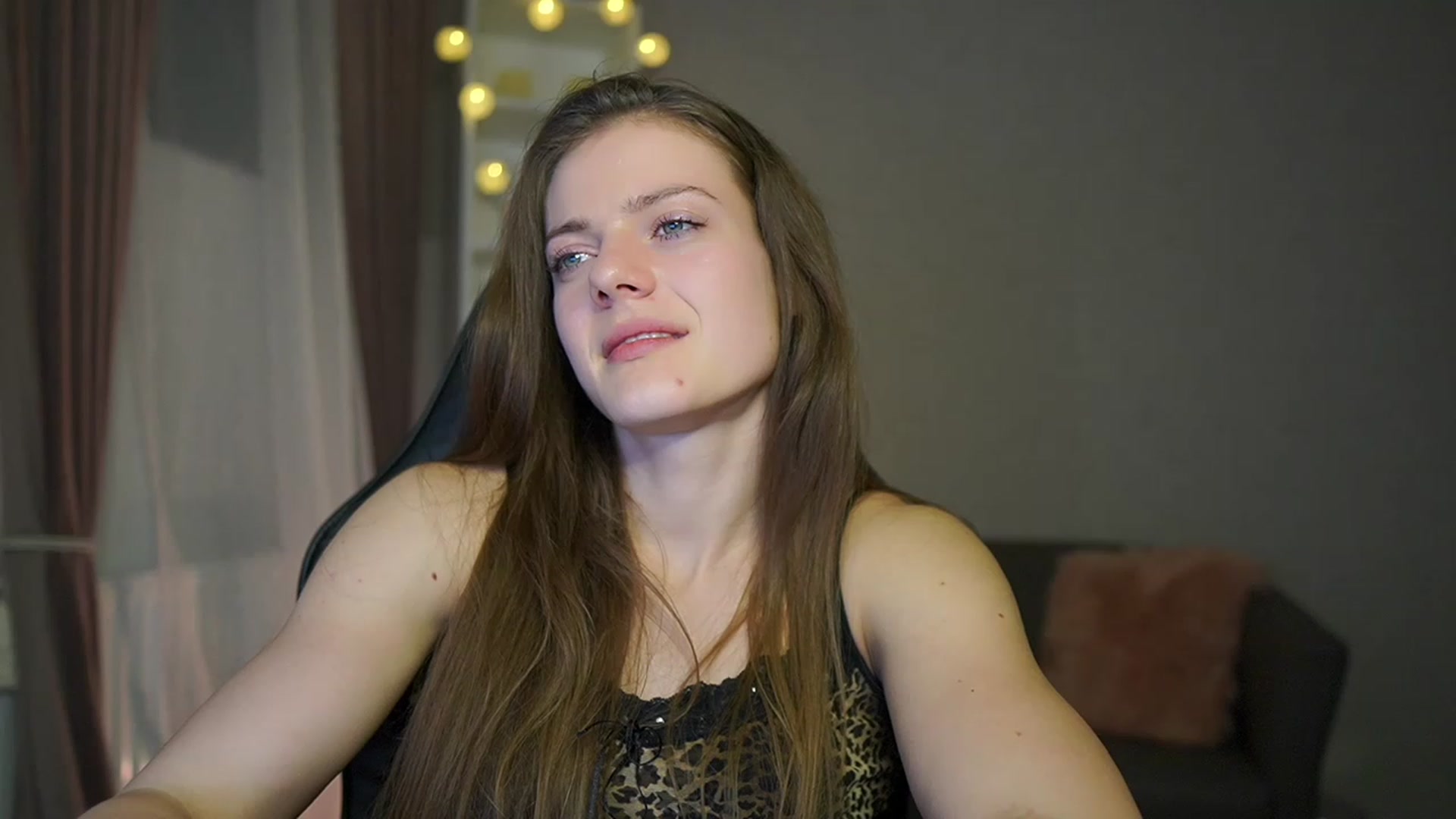 Gallery image thumbnail from Elly_Malkova_'s myfreecams stream on, 03/17/2023, 21:55 image 20 of 20