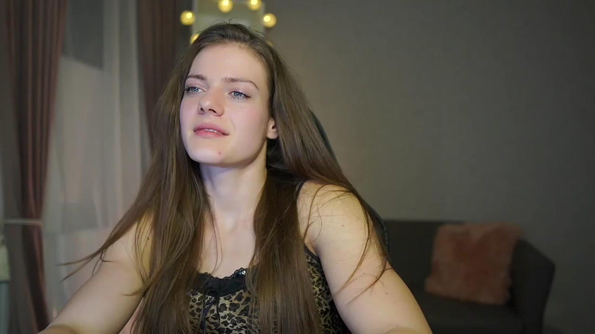 Gallery image thumbnail from Elly_Malkova_'s myfreecams stream on, 03/17/2023, 21:55 image 5 of 20