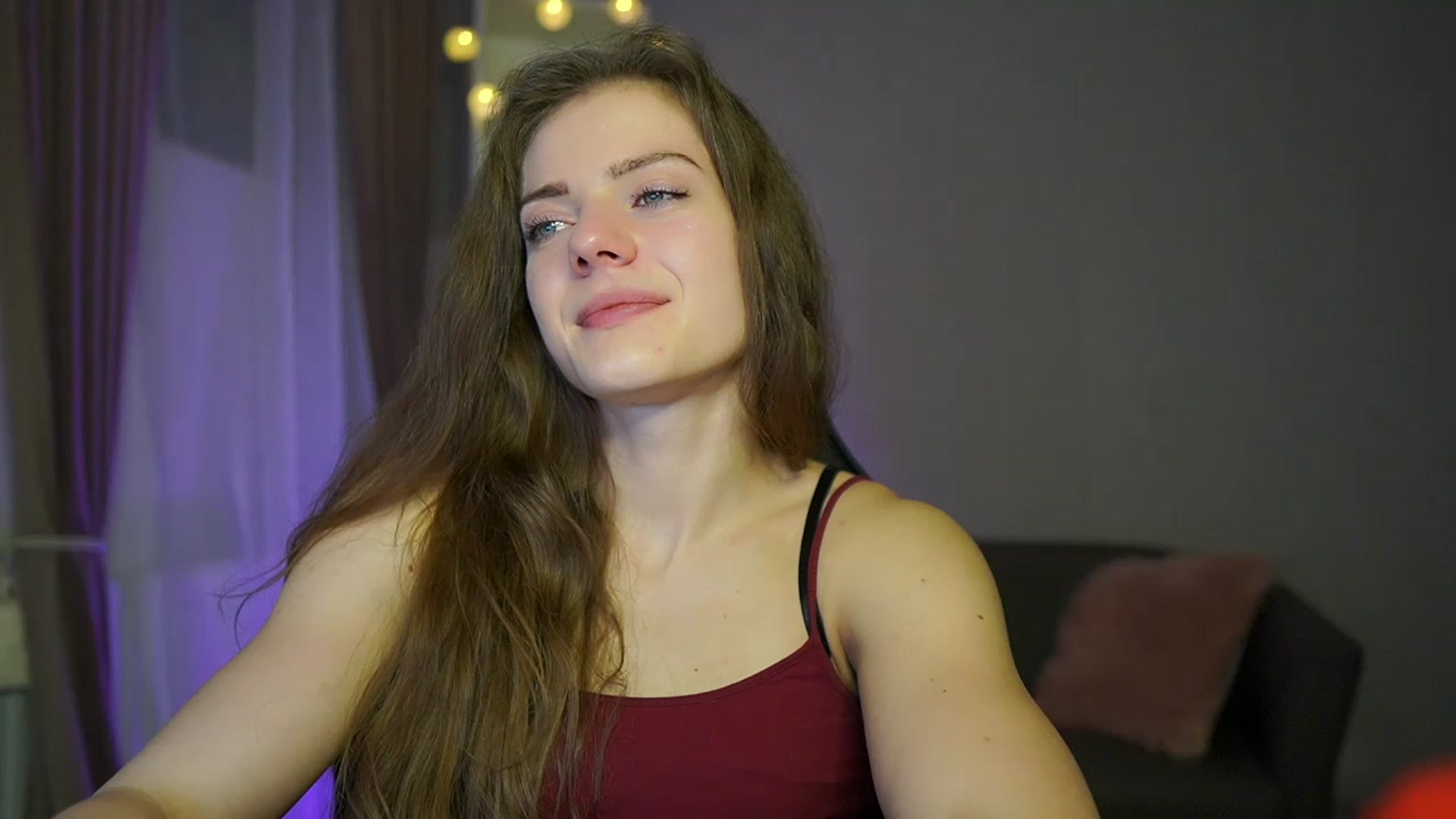 Gallery image thumbnail from Elly_Malkova_'s myfreecams stream on, 03/19/2023, 20:47 image 1 of 20
