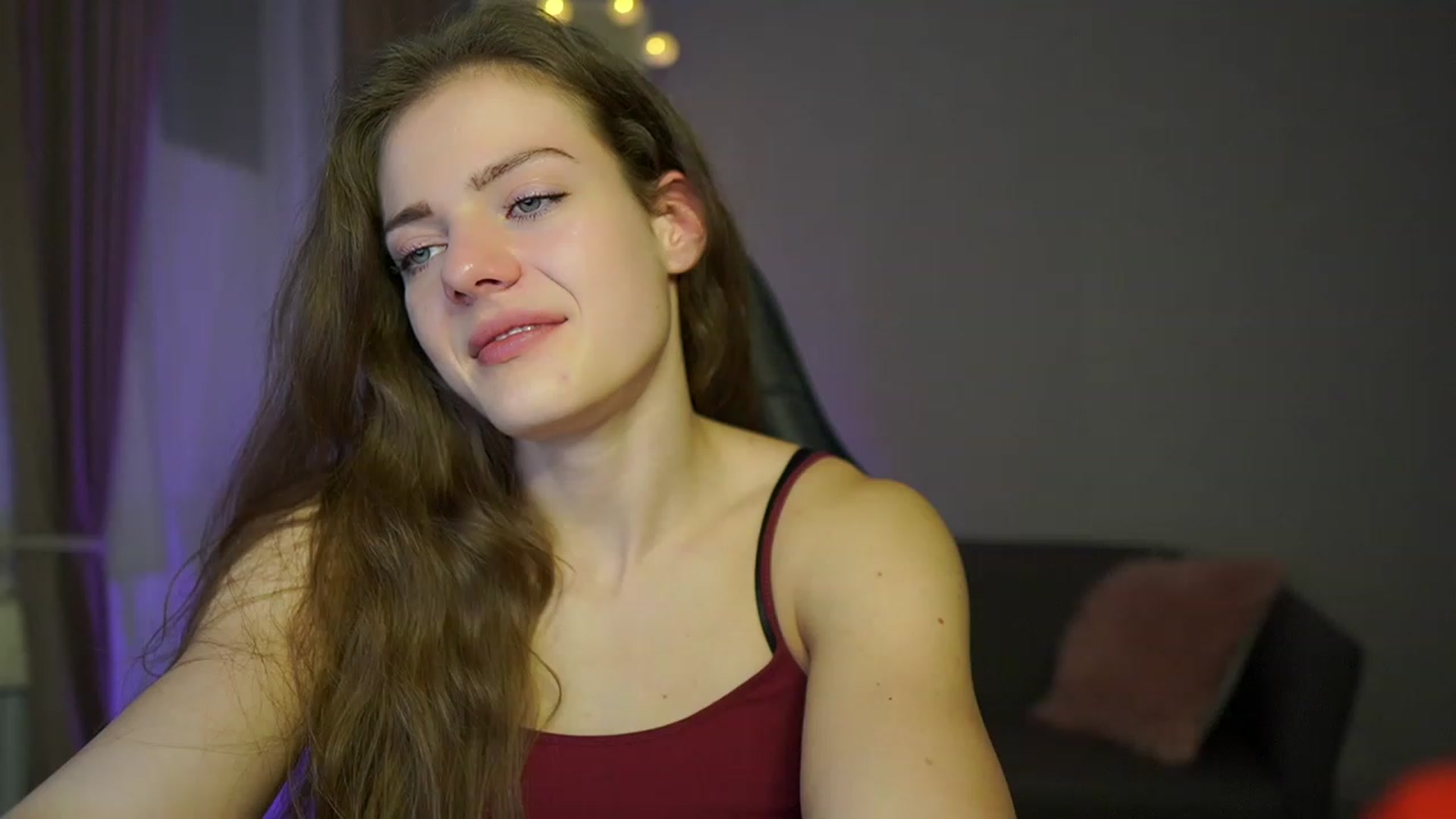 Gallery image thumbnail from Elly_Malkova_'s myfreecams stream on, 03/19/2023, 20:47 image 7 of 20