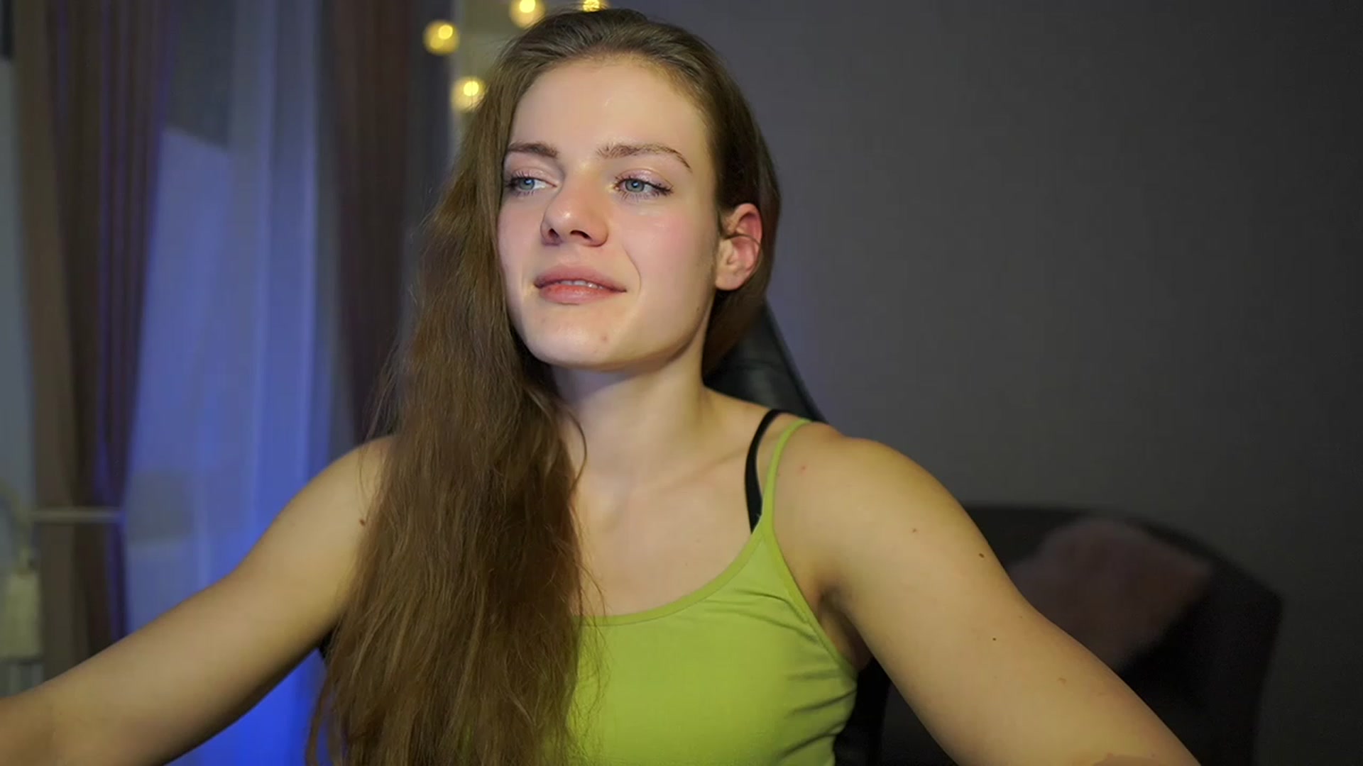 Gallery image thumbnail from Elly_Malkova_'s myfreecams stream on, 03/21/2023, 20:27 image 14 of 20