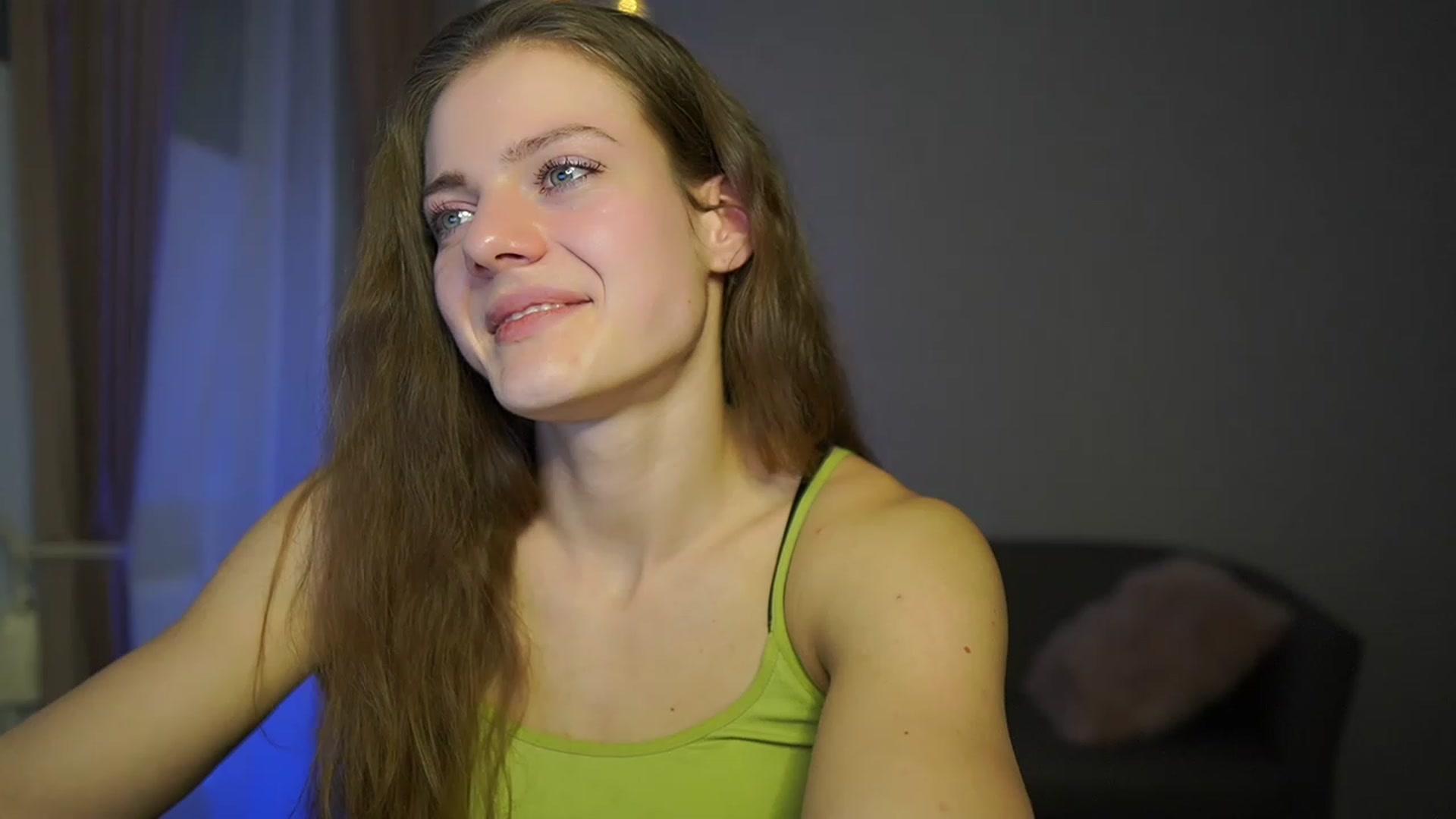 Gallery image thumbnail from Elly_Malkova_'s myfreecams stream on, 03/21/2023, 21:47 image 17 of 20