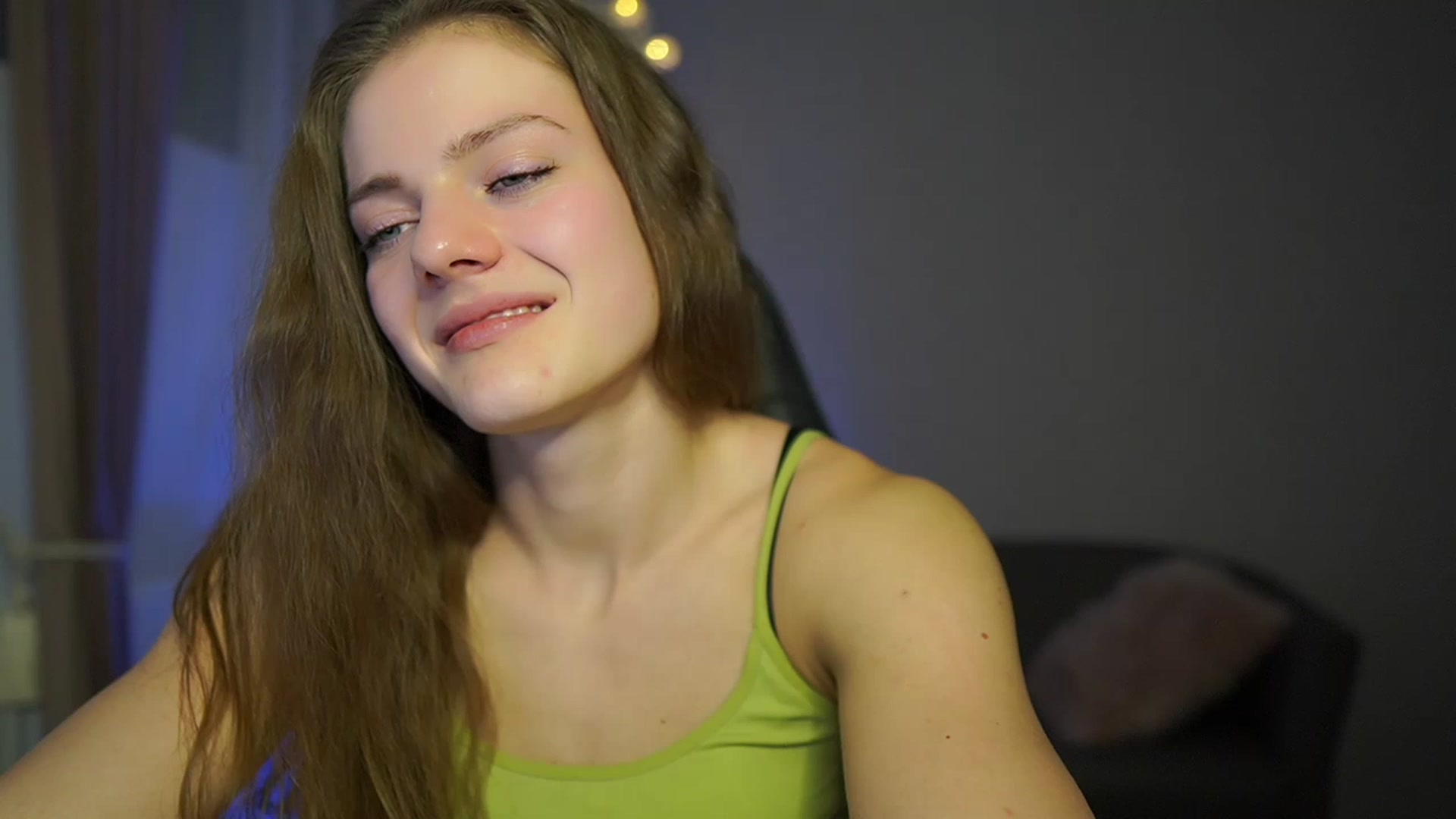 Gallery image thumbnail from Elly_Malkova_'s myfreecams stream on, 03/21/2023, 21:47 image 13 of 20
