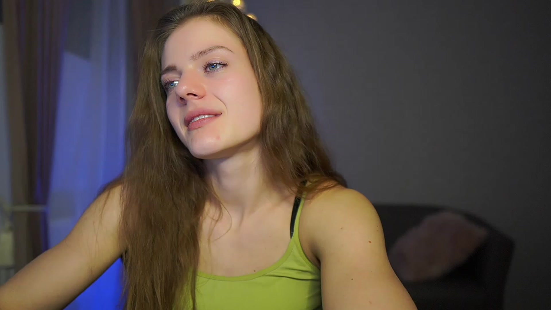 Gallery image thumbnail from Elly_Malkova_'s myfreecams stream on, 03/21/2023, 22:52 image 8 of 20