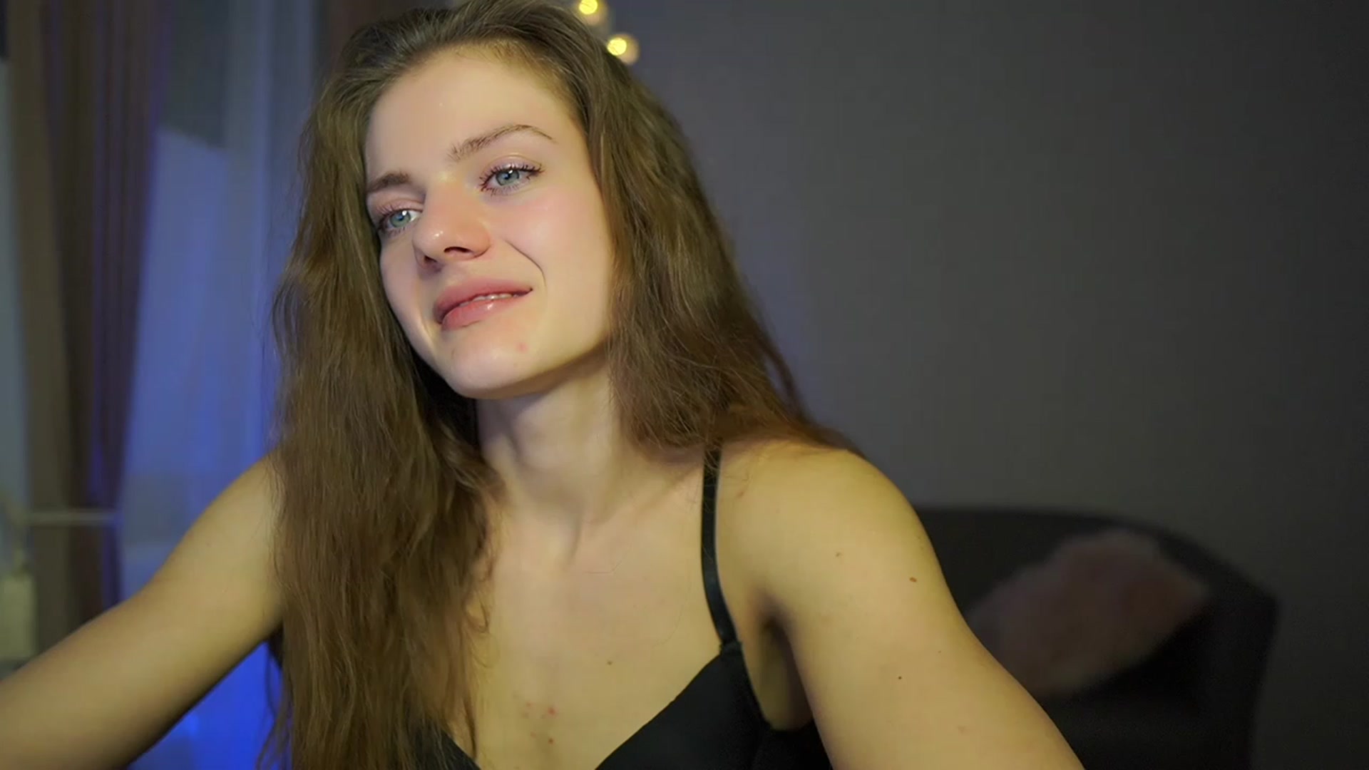 Gallery image thumbnail from Elly_Malkova_'s myfreecams stream on, 03/21/2023, 22:52 image 17 of 20