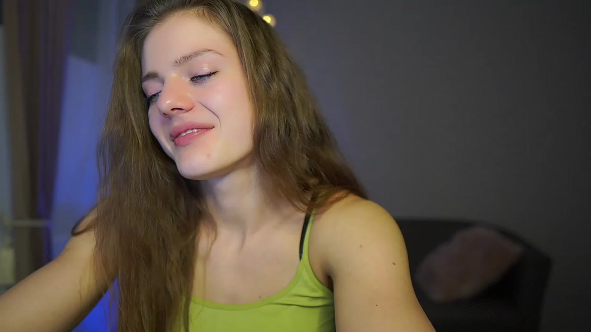 Gallery image thumbnail from Elly_Malkova_'s myfreecams stream on, 03/21/2023, 22:52 image 6 of 20