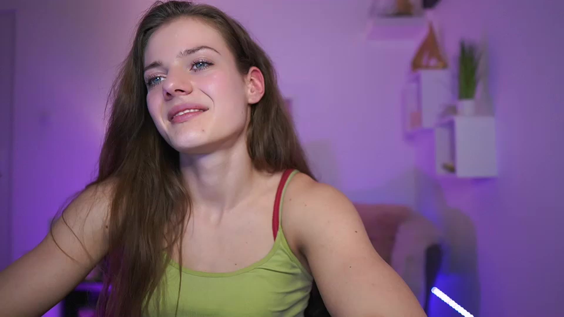Gallery image thumbnail from Elly_Malkova_'s myfreecams stream on, 03/25/2023, 15:06 image 20 of 20